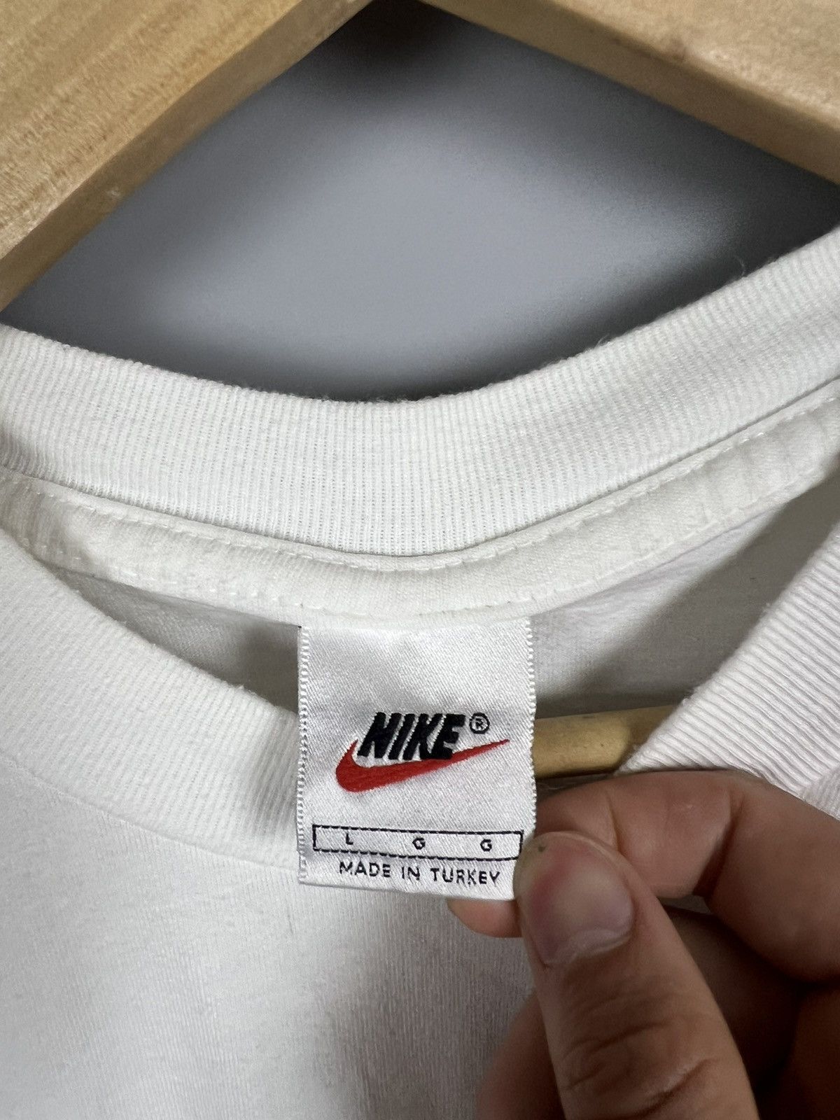 Nike (L) NIKE Vintage Tee 90's Size US L / EU 52-54 / 3 - 3 Thumbnail