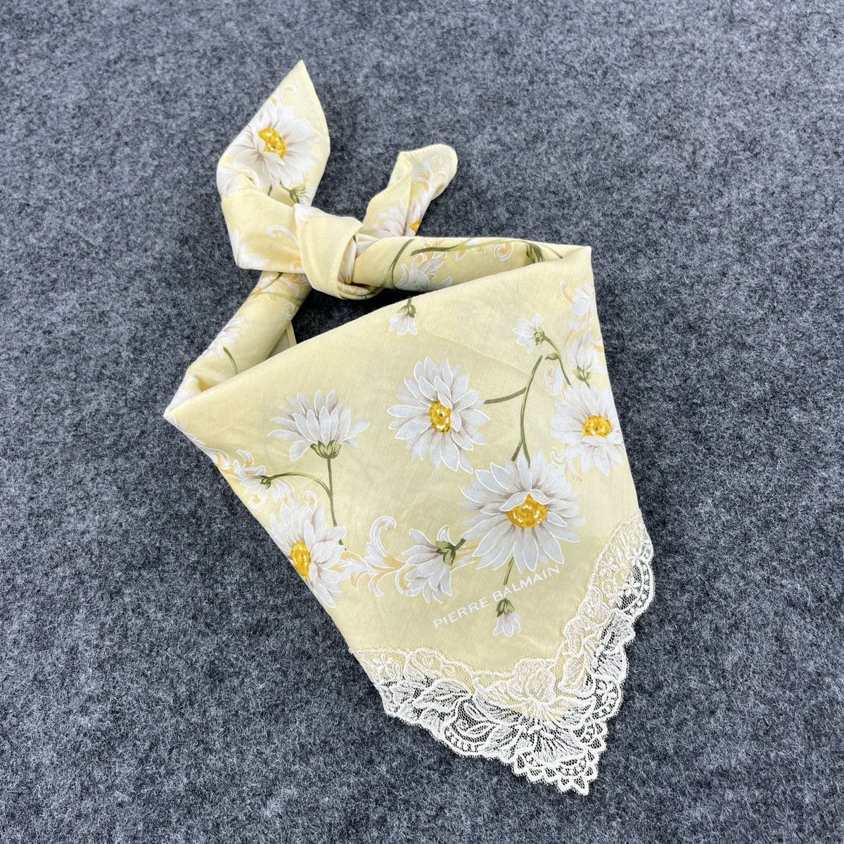 Pierre Balmain Pierre Balmain Handkerchief / Bandana / Neckerchief B471 Size ONE SIZE - 8 Thumbnail