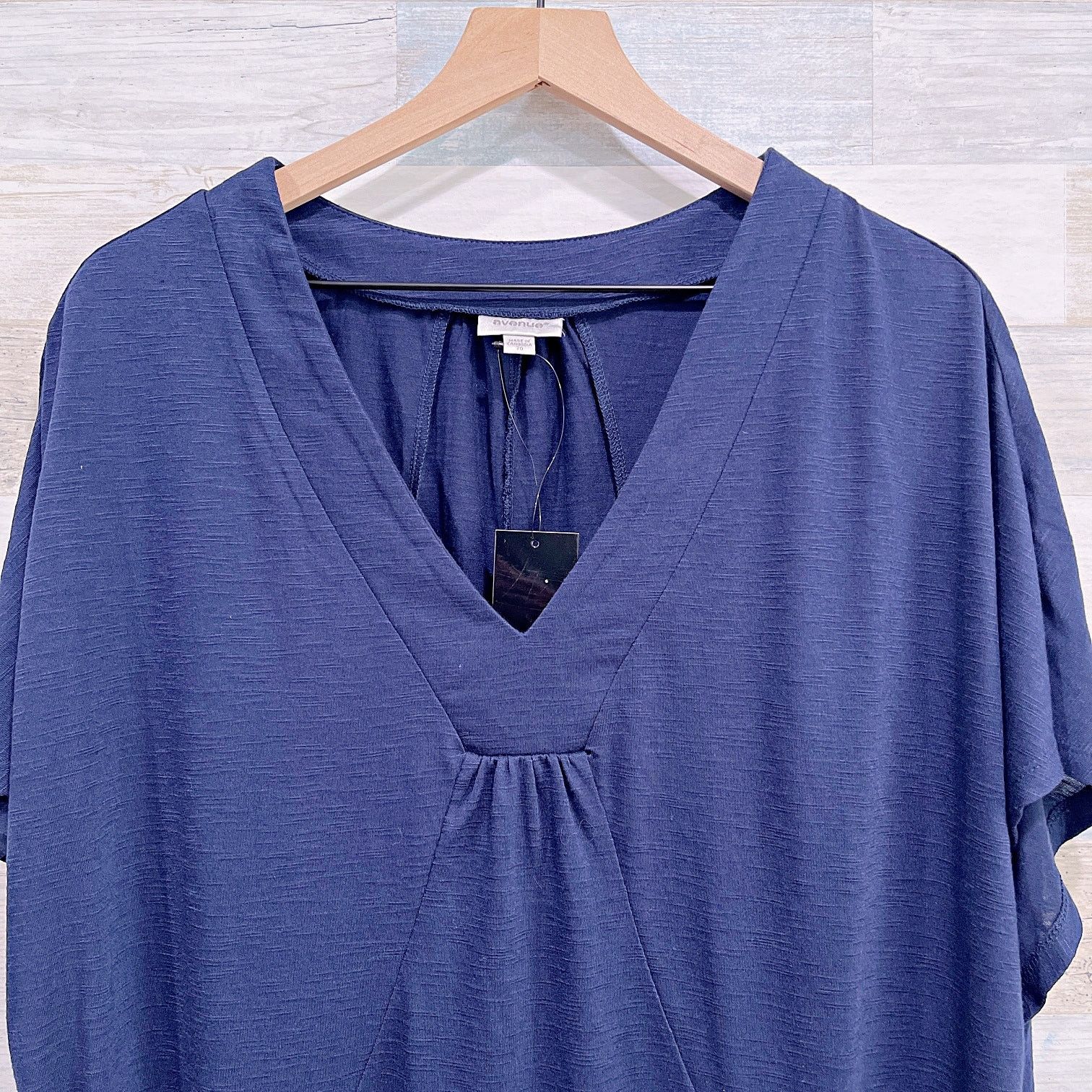 Other Avenue V Neck Tunic Top Navy Blue Womens Plus Size 20 Size 3XL / US 20-22 - 2 Thumbnail