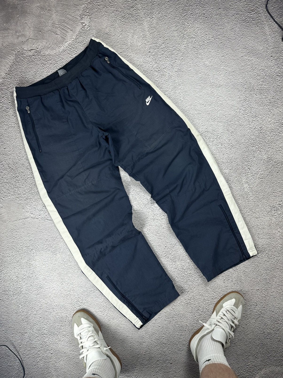 Nike Vintage Nike Oregon Trackpants Nylon Baggy Drill Faded Style Size US 36 / EU 52 - 1 Thumbnail
