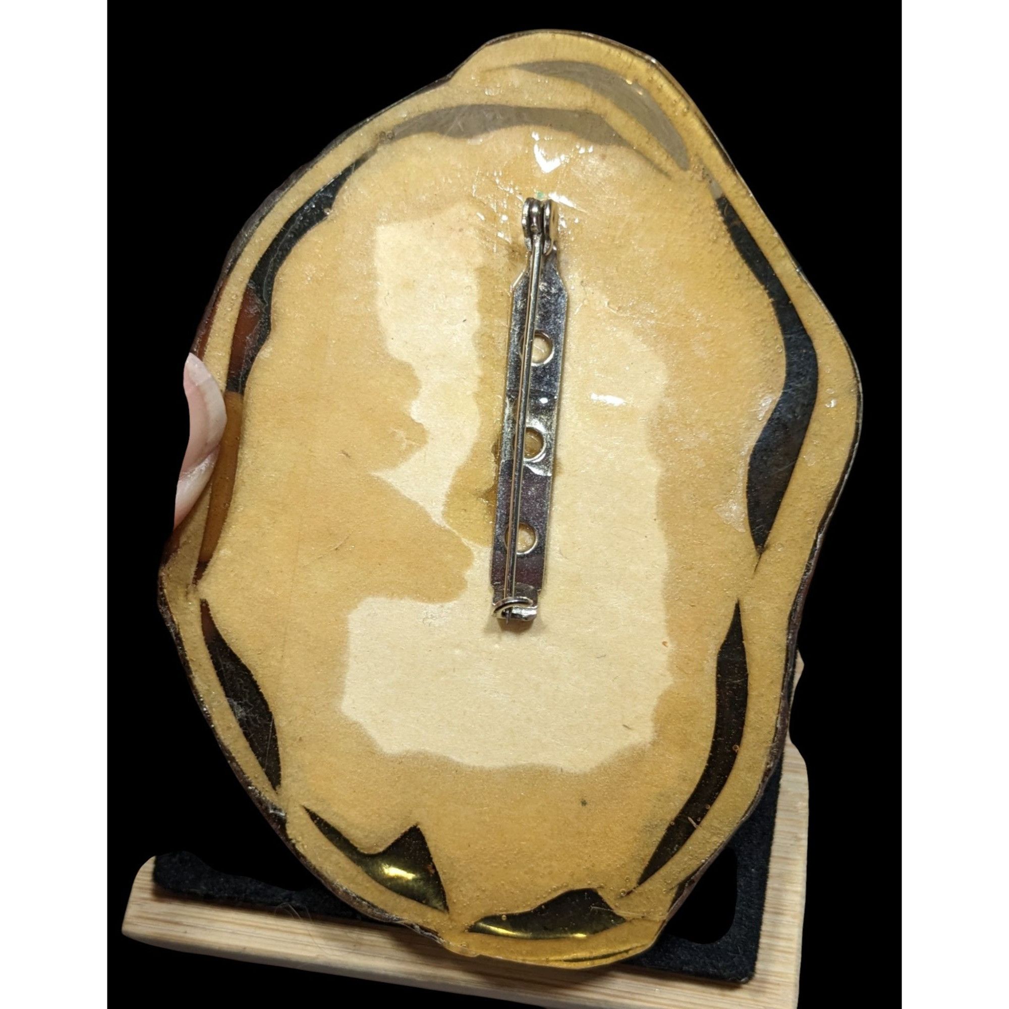 Handmade Vintage 3D Layered Hand-Painted Lion Brooch With Gold Accent Size ONE SIZE - 2 Thumbnail