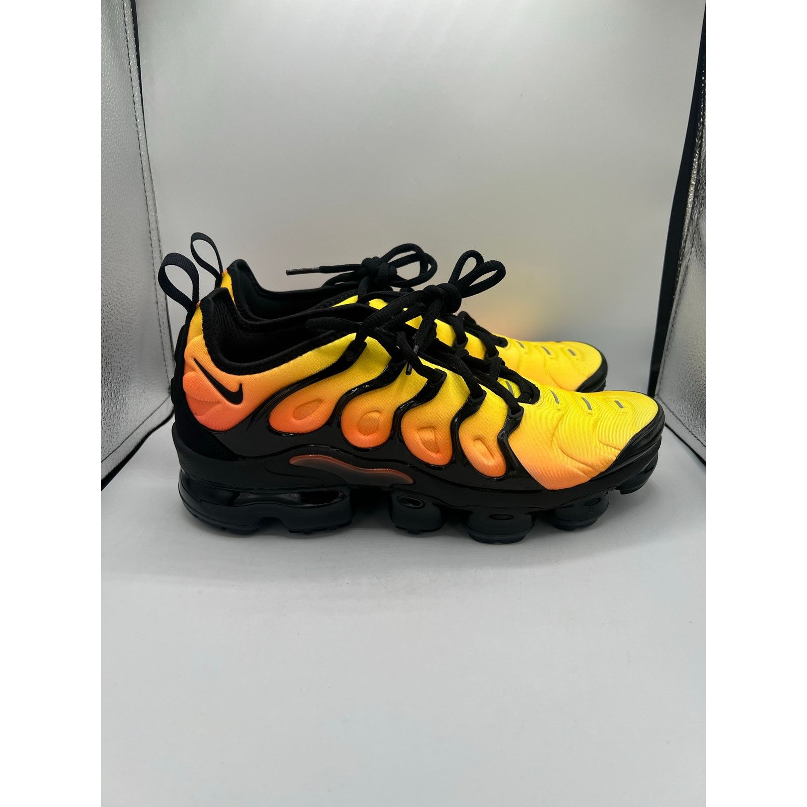 Nike Nike Air Vapormax Plus “Sunset” size 8.5 men’s b-grade Size US 8.5 / EU 41-42 - 3 Thumbnail