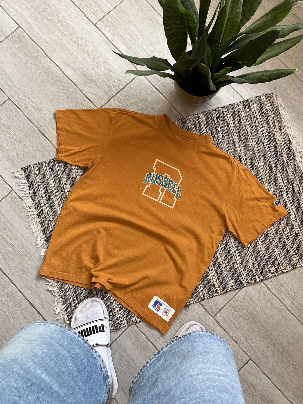 Russell Athletic × Vintage Vintage Russell Athletic T shirt minimalistic sportswear Size US S / EU 44-46 / 1 - 1 Thumbnail
