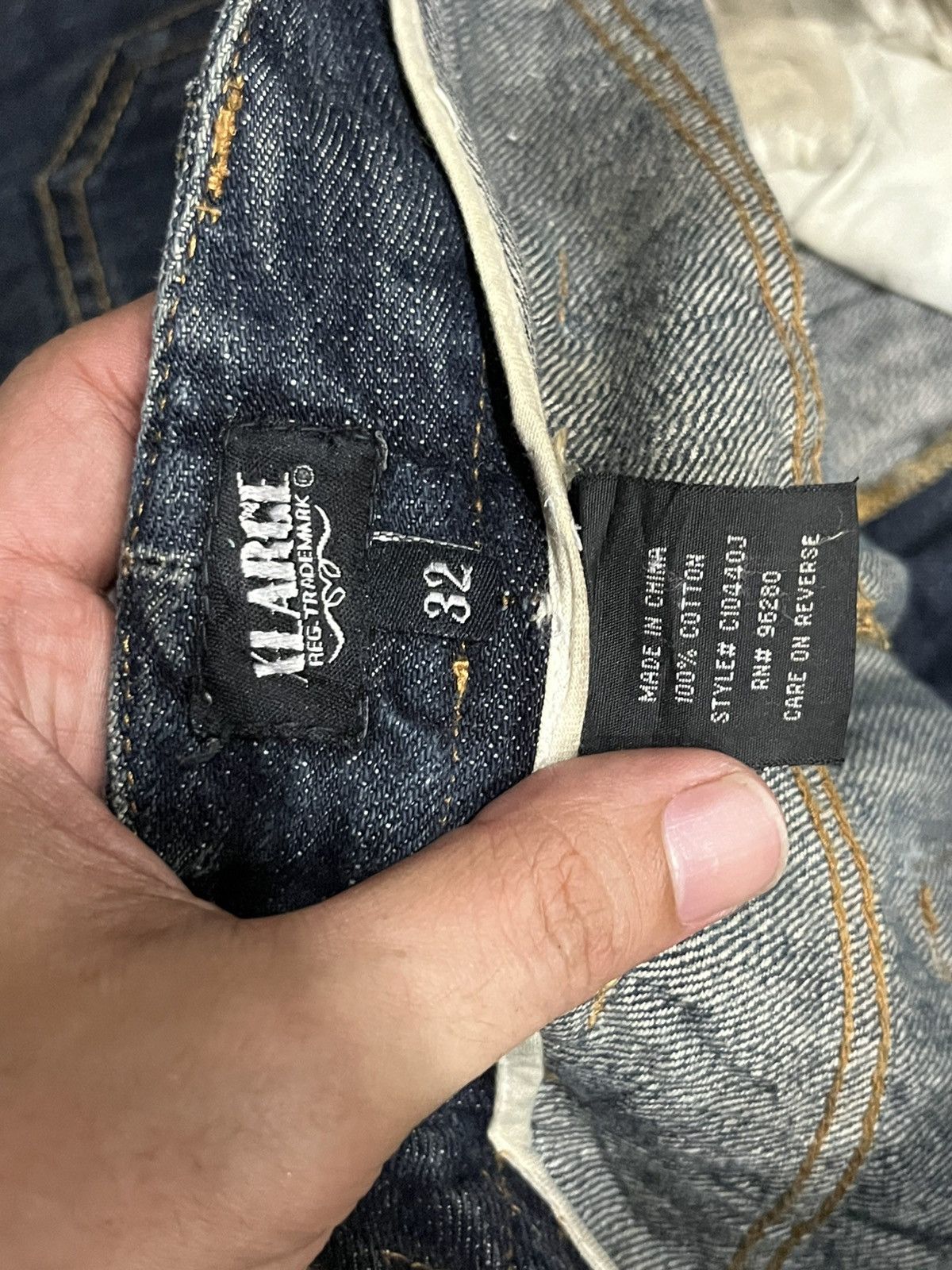 X-LARGE Vintage X-Large Dark Blue Washed Frayed Leg Loose Jeans Size US 32 / EU 48 - 16 Thumbnail