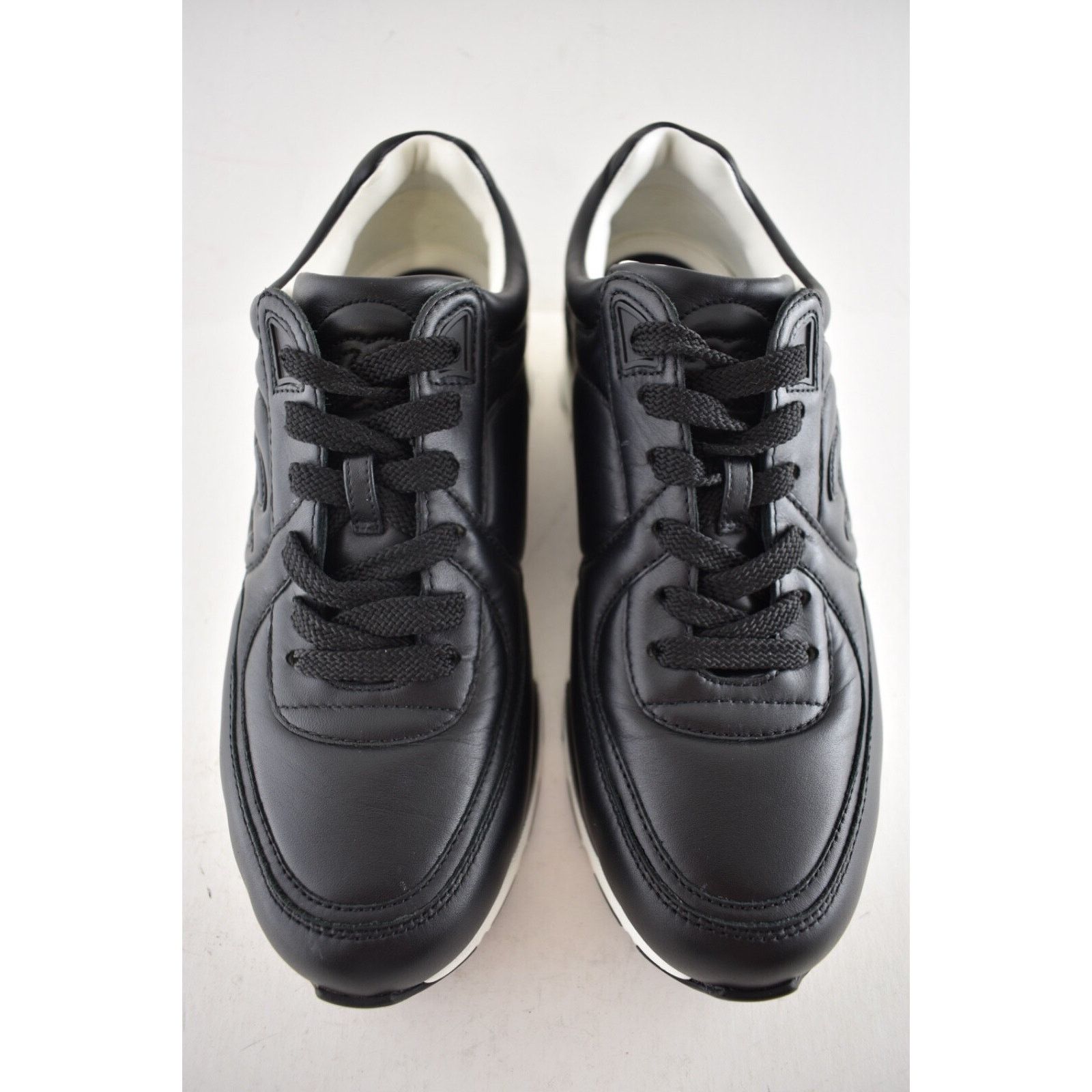 Chanel Chanel Calfskin Leather White CC Logo Flat Runner Sneaker 38 Size US 8 / IT 38 - 6 Thumbnail