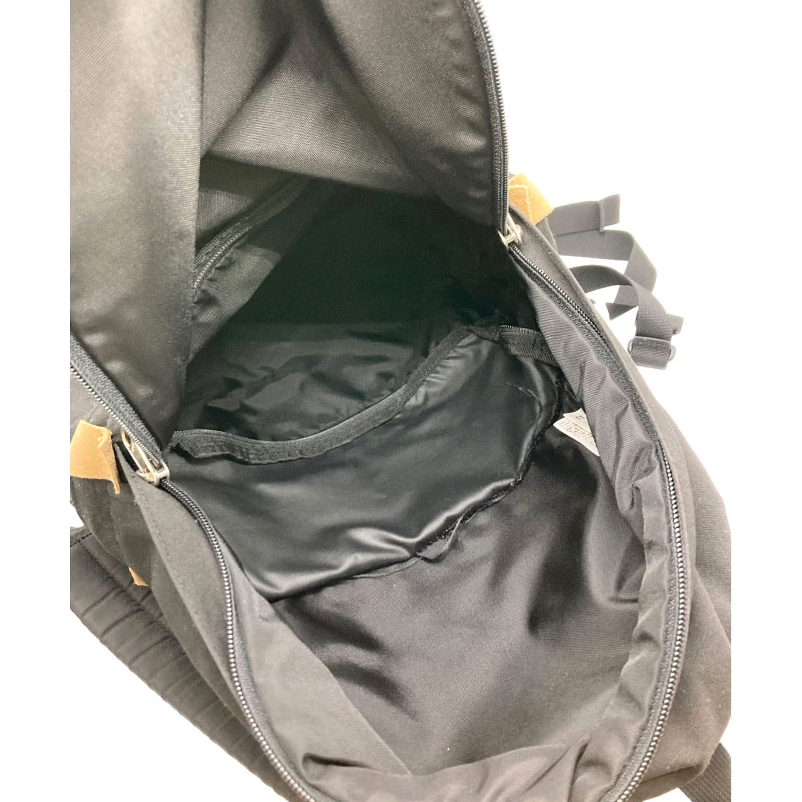 The North Face Purple Label THE NORTH FACE PURPLE LABEL Daypack Logo Backpack Unisex Black Medium Adults Casual Travel Backpacks Size ONE SIZE - 6 Thumbnail
