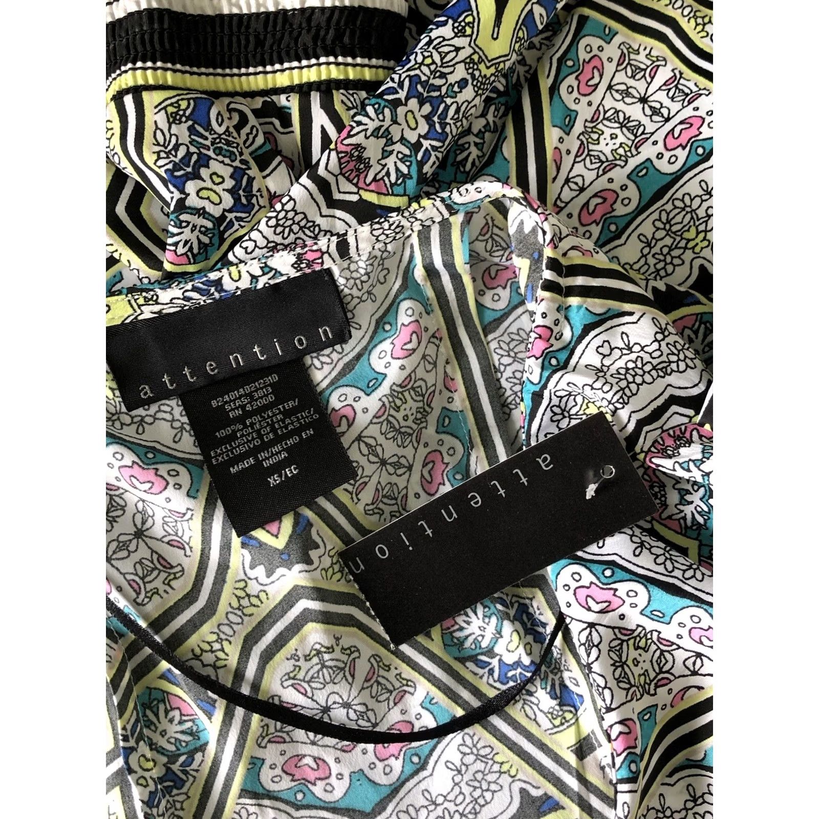 Vintage NWT Attention Silky Top XS Multi Geo Flutter Sleeve Smocked 2000s Y2K Size XS / US 0-2 / IT 36-38 - 4 Thumbnail