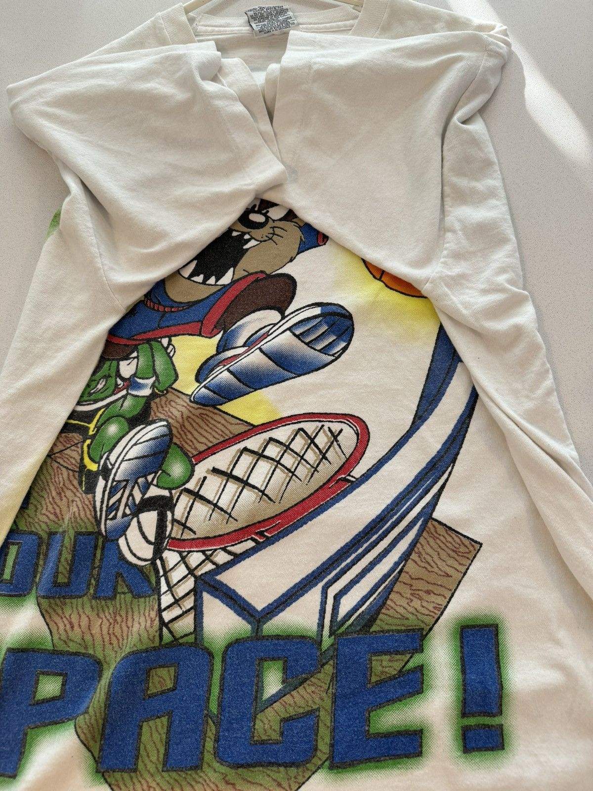 Disney × Vintage Vintage AOP Taz Looney Tunes In Your Space Size US M / EU 48-50 / 2 - 7 Thumbnail