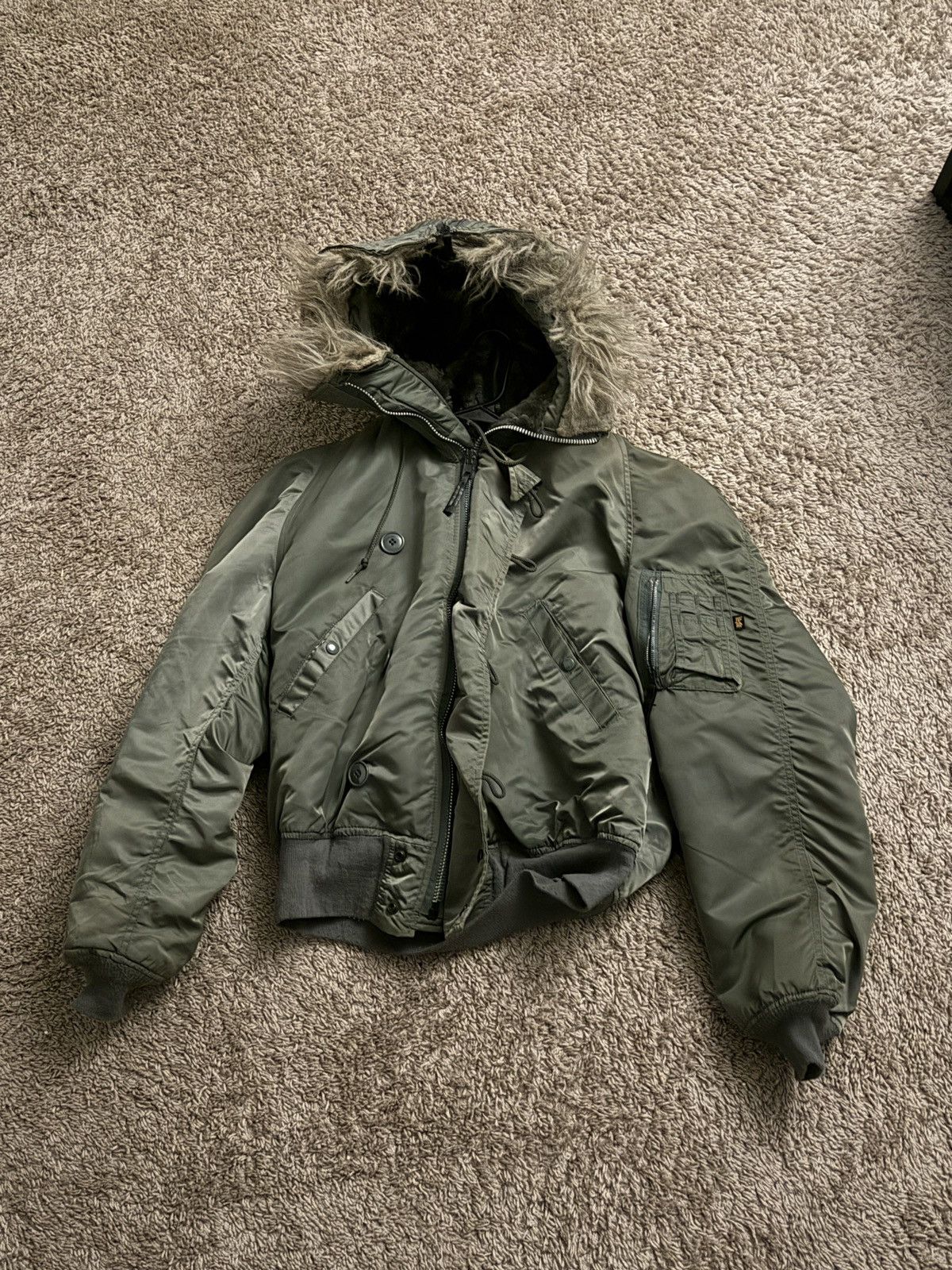Alpha Industries Alpha industries fur bomber Size US L / EU 52-54 / 3 - 1 Thumbnail