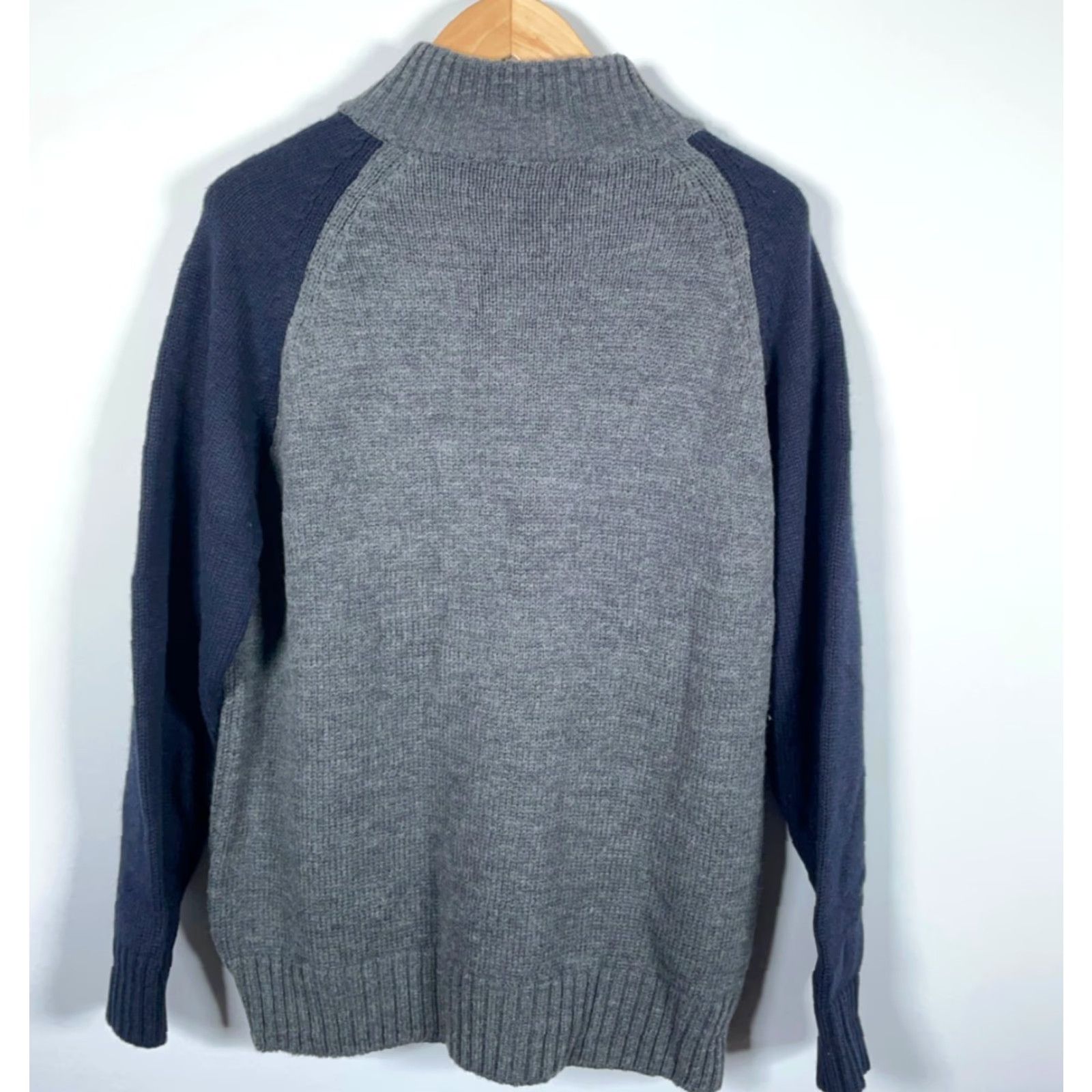 Disney Disneyland Resort Paris Full Zip Sweater Adult XL Gray Mickey Mouse Knit Wool-Acrylic Heavyweight Embroidered Vintage Disney Men Credit Card: N/A Size US XL / EU 56 / 4 - 2 Thumbnail