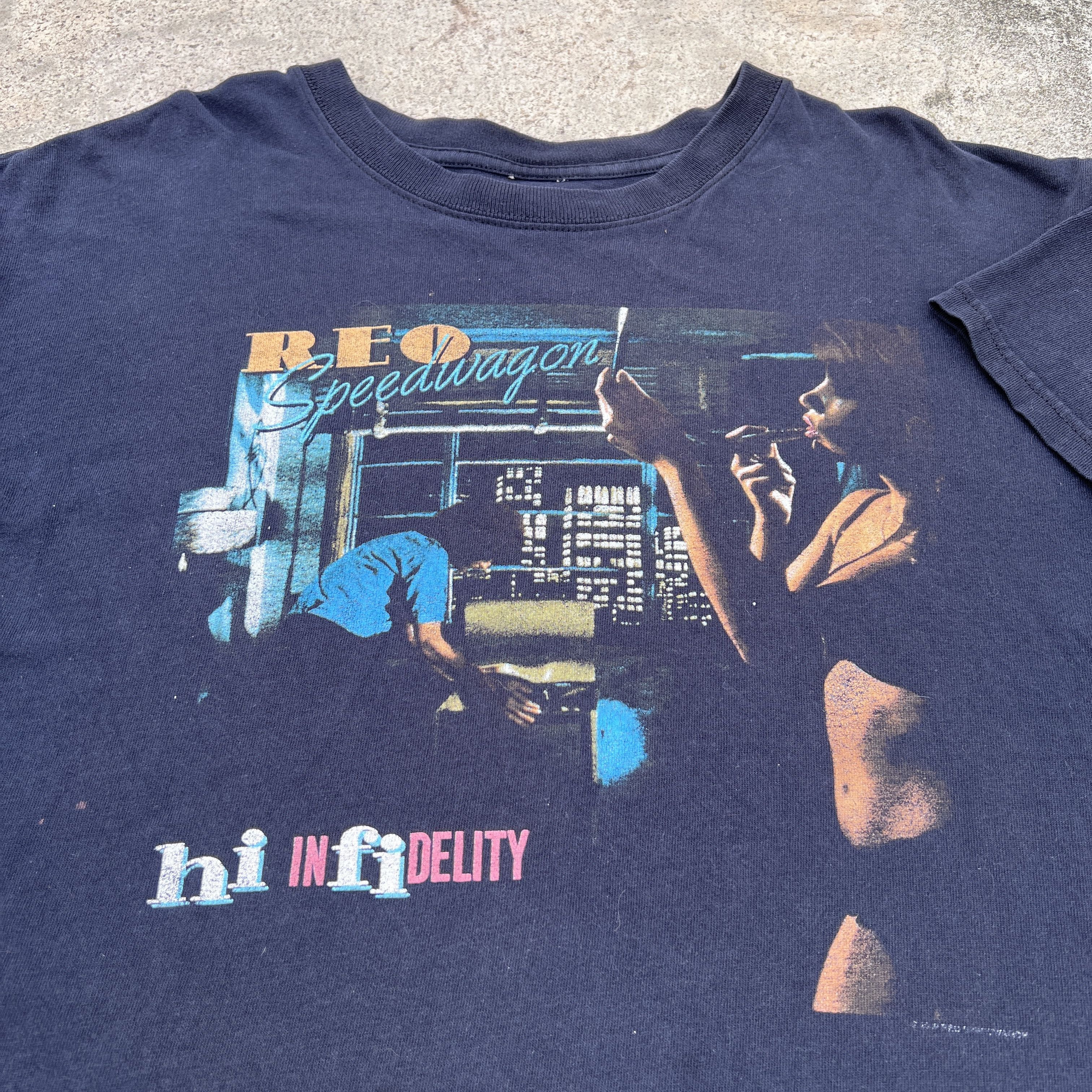Band Tees × Vintage Vintage Y2K REO speedwagon Promo Tee Size US L / EU 52-54 / 3 - 1 Thumbnail