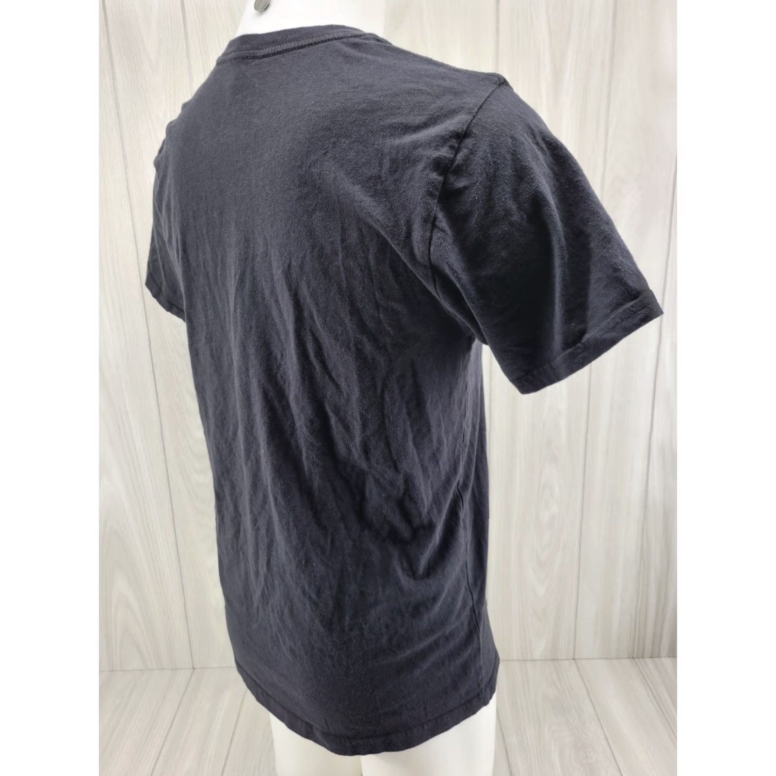 Vans VANS Logo Statue Graphic Shirt Mens Size M Tee Black Short Sleeve Crew Neck VANS Shirt Mens M Black Statue Graphic 90s/Classic Logo Size US M / EU 48-50 / 2 - 5 Thumbnail