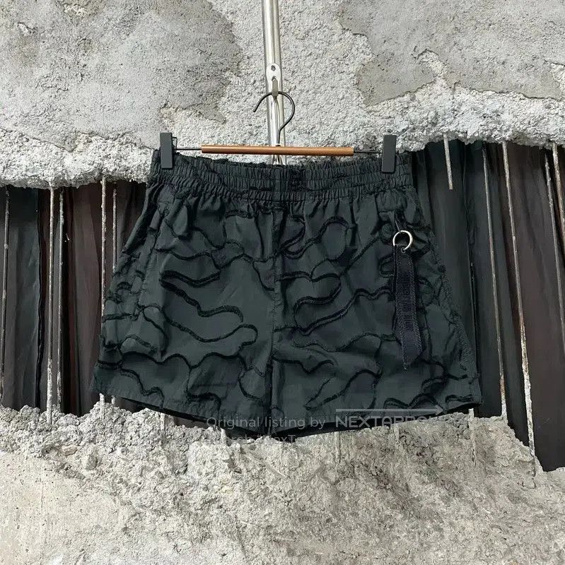 Dior Dior Black Textured Women's Summer Shorts . Size 28" / US 6 / IT 42 - 1 Thumbnail