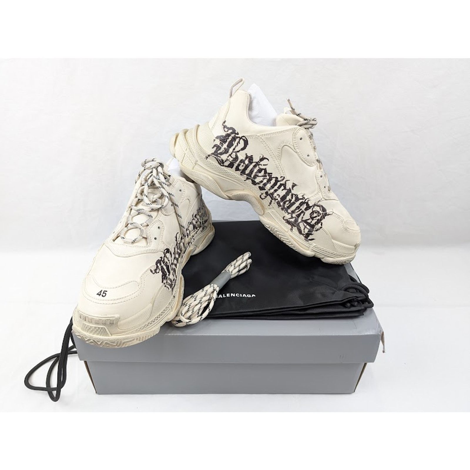 Balenciaga o1rshd1 Q:2 / Triple S Low-Top Sneakers in White/Red/Black Size US 10 / EU 43 - 21 Thumbnail