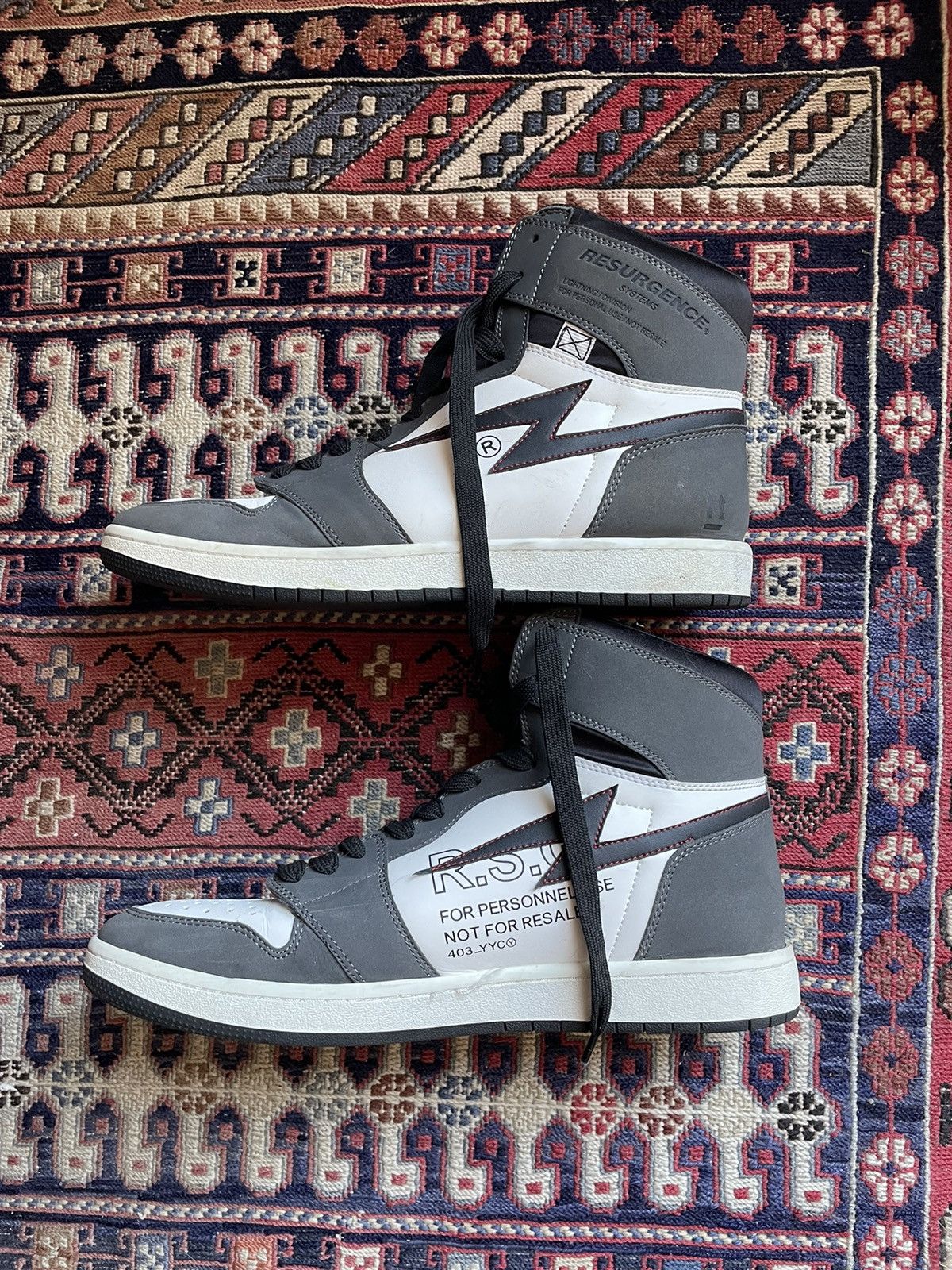 Other Resurgence Jordan Clones Size US 9 / EU 42 - 1 Thumbnail