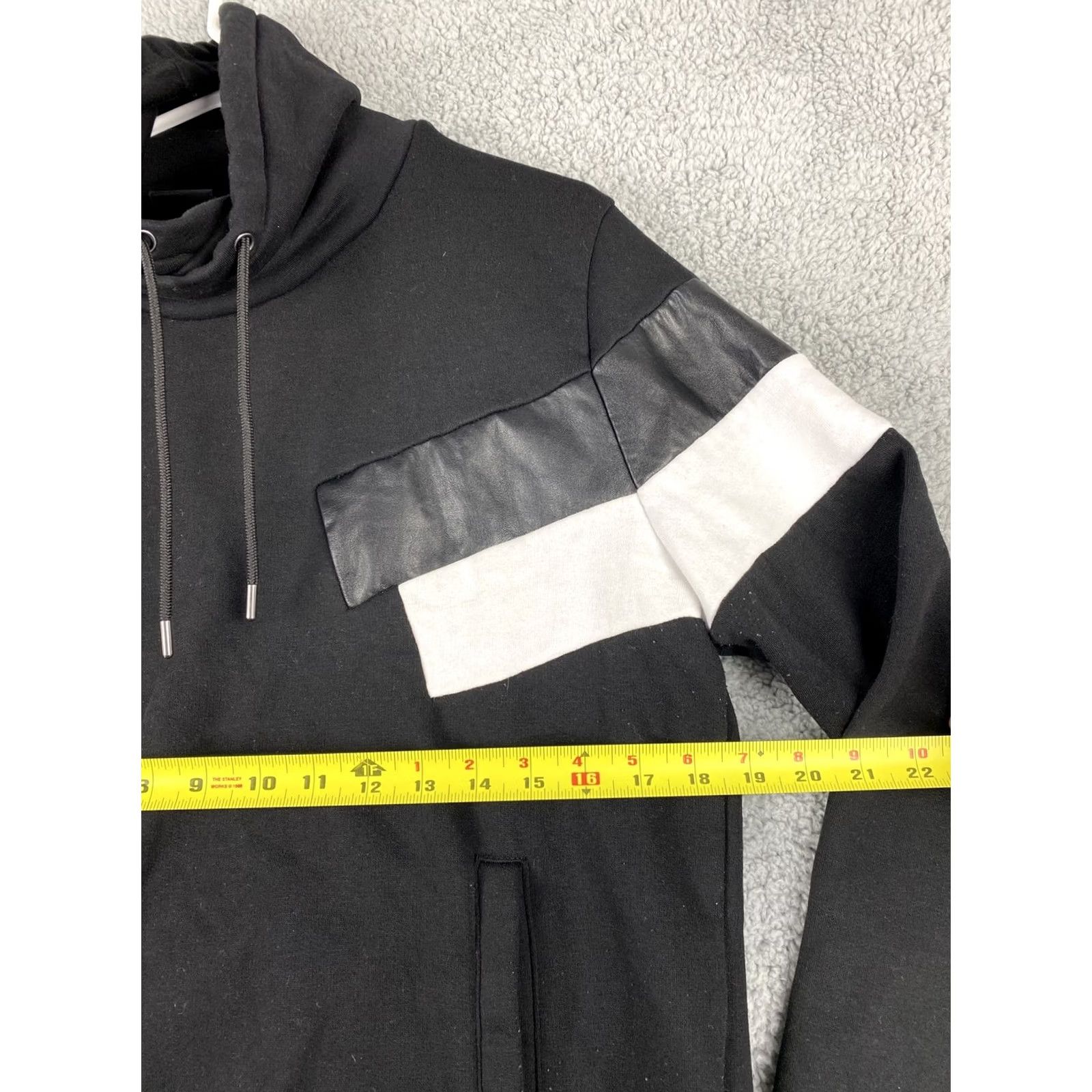 H&M H&M Pullover Sweatshirt Men’s M Black Front Pockets High Neck Sweatshirt Beach Cocoa Beach Florida Size US M / EU 48-50 / 2 - 5 Thumbnail
