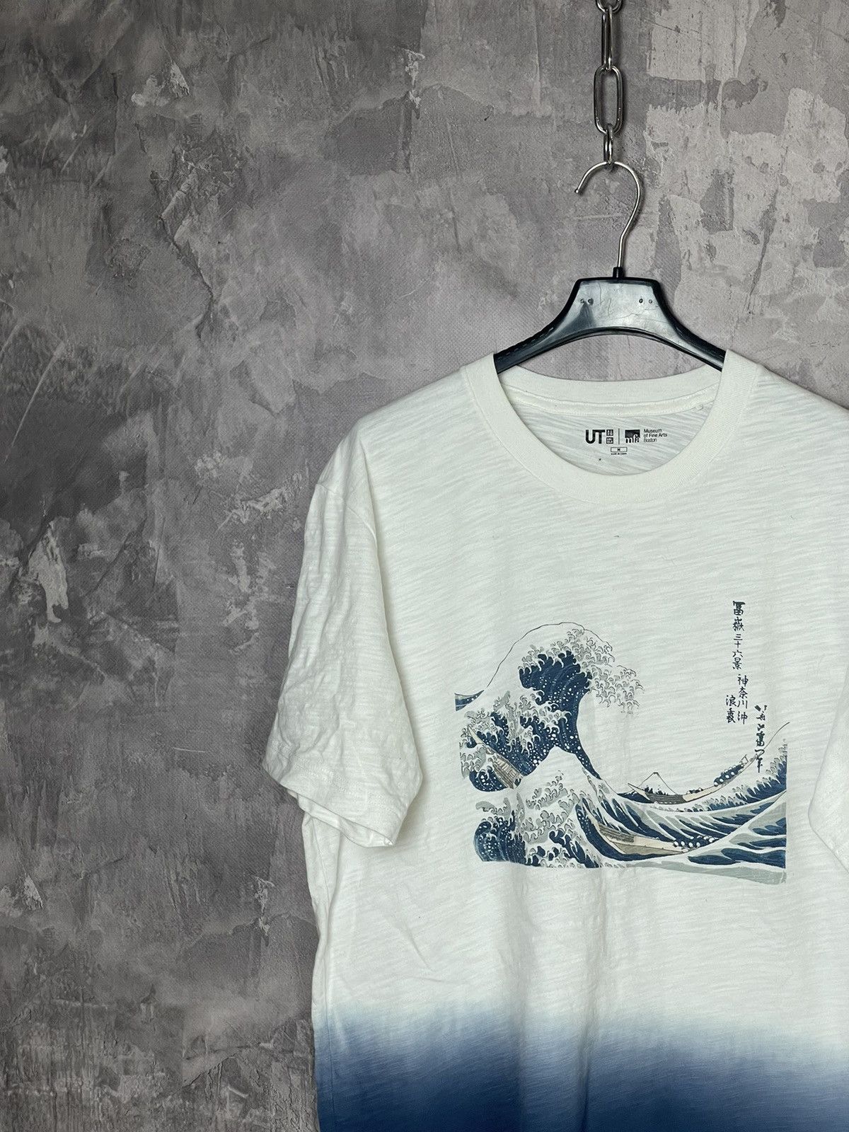 Japanese Brand × Uniqlo Uniqlo Japanese Brand Vintage retro wave art T-shirt Size US M / EU 48-50 / 2 - 3 Thumbnail