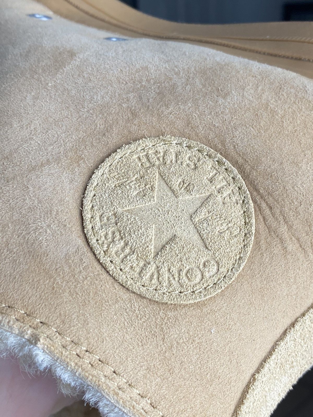 Converse Converse Suede and Shearling Sheep Fur Lined Hi Top Sneakers Size US 9.5 / EU 42-43 - 7 Thumbnail