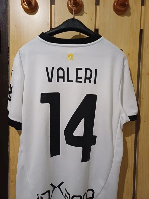 Puma Parma Calcio 2024/25 Match Issue shirt - Valeri #14 Size US M / EU 48-50 / 2 - 9 Thumbnail