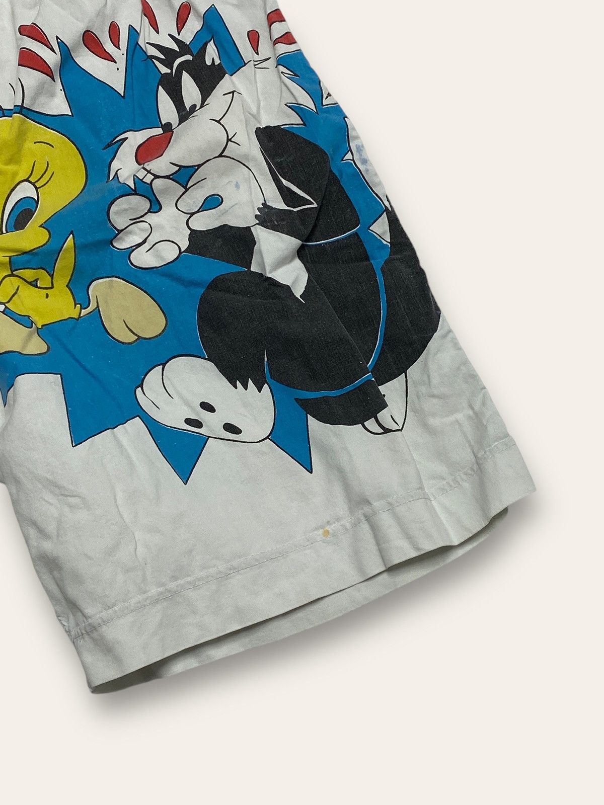 Vintage Vintage LOONEY TUNES Warner Bros Overprint Shorts Y2K Size US 32 / EU 48 - 4 Thumbnail
