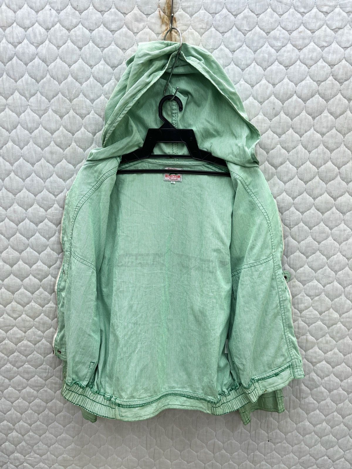 United Colors Of Benetton 🔥🔥🔥STEALS VTG BENETTON FORMULA ONE WORLD RACE CHAMPIONSHIP Size US S / EU 44-46 / 1 - 7 Thumbnail