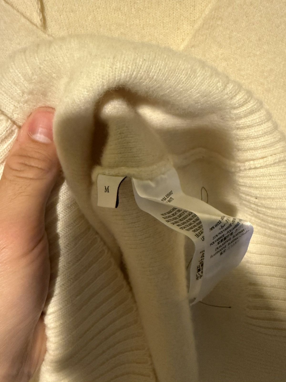 JW Anderson JW ANDERSON V Neck Wool Sweater M High Fashion Designer Size M / US 6-8 / IT 42-44 - 2 Thumbnail