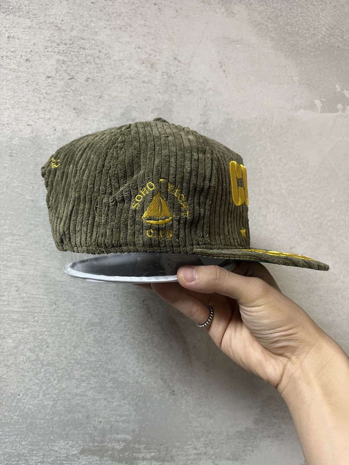 Corteiz Corteiz X Soho Yacht Club Corduroy Snapback Hat Grass Green Size ONE SIZE - 4 Thumbnail