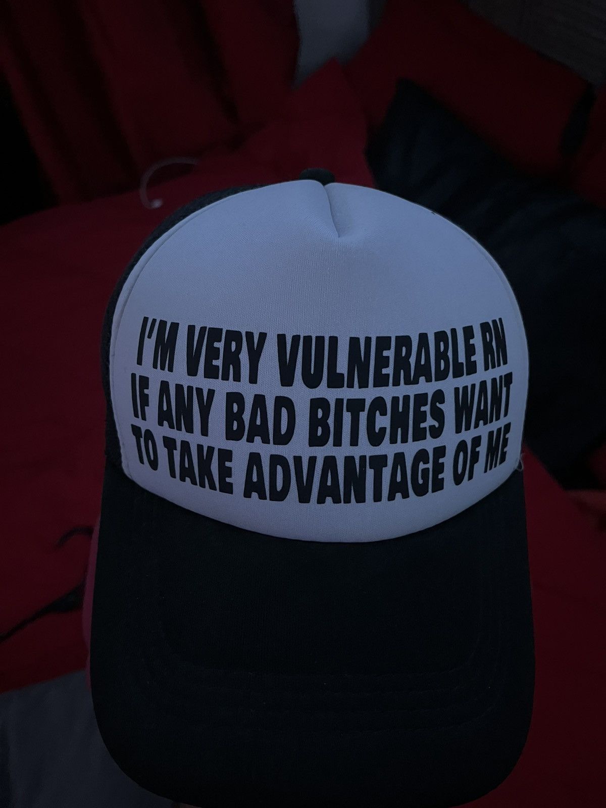 Other “Very vulnerable” hat Size ONE SIZE - 1 Preview