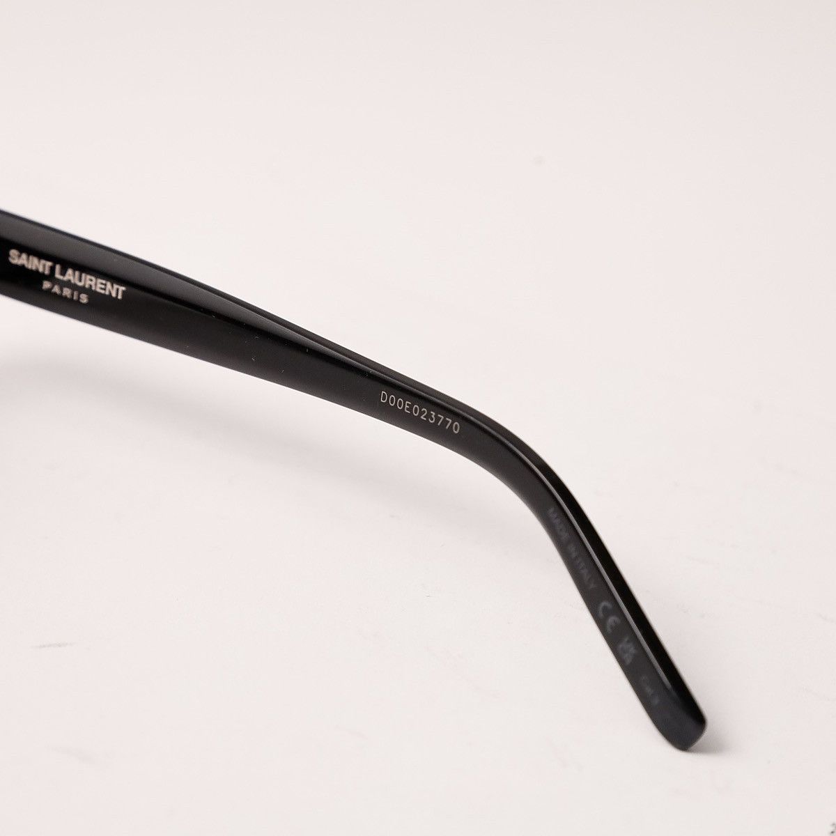 Yves Saint Laurent SAINT LAURENT SL M136 001 SUNGLASSES Size ONE SIZE - 5 Thumbnail