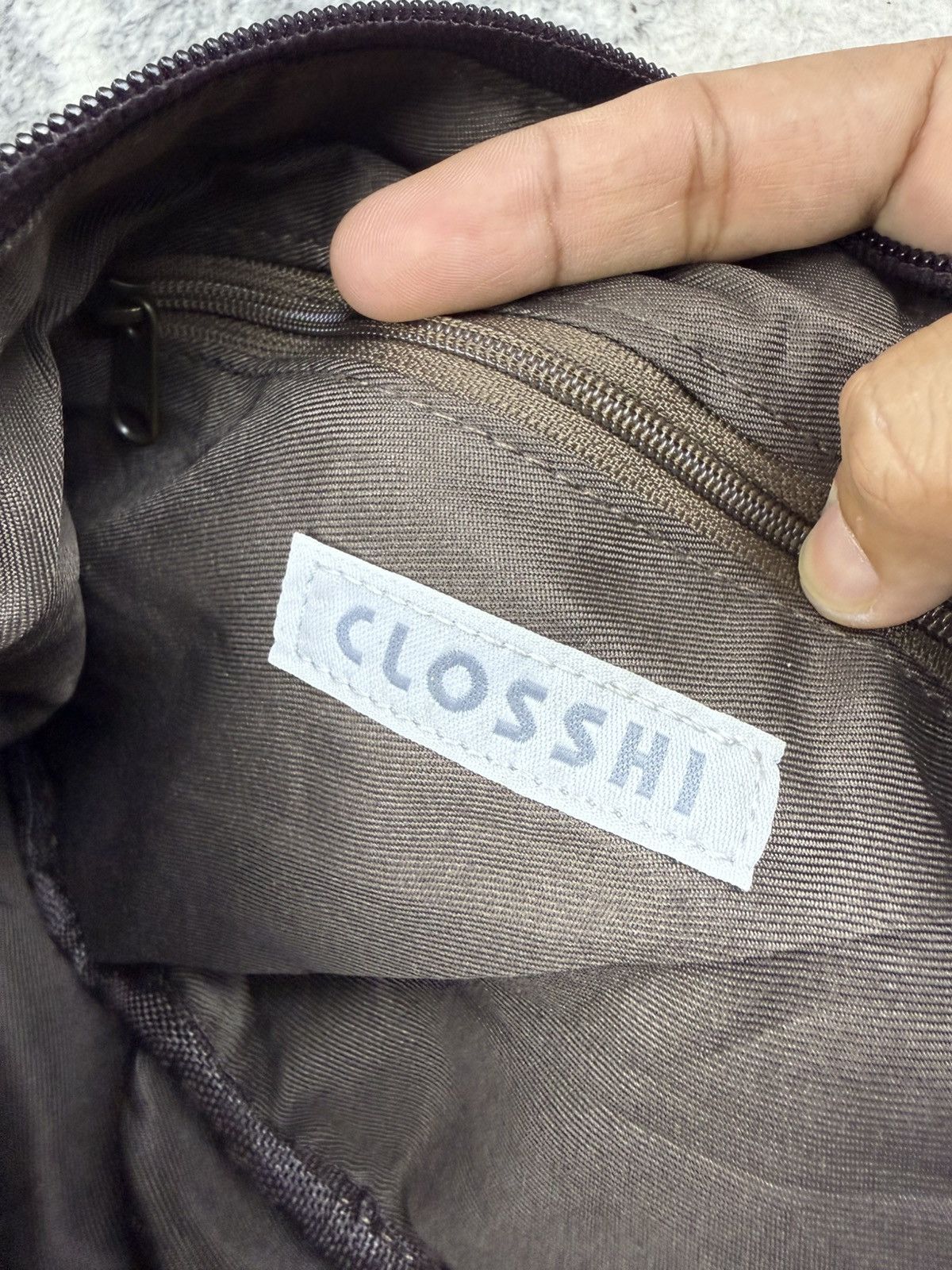Harris Tweed × Japanese Brand Harris Tweed x Closshi Wool Banana Sling Bag Size ONE SIZE - 7 Thumbnail