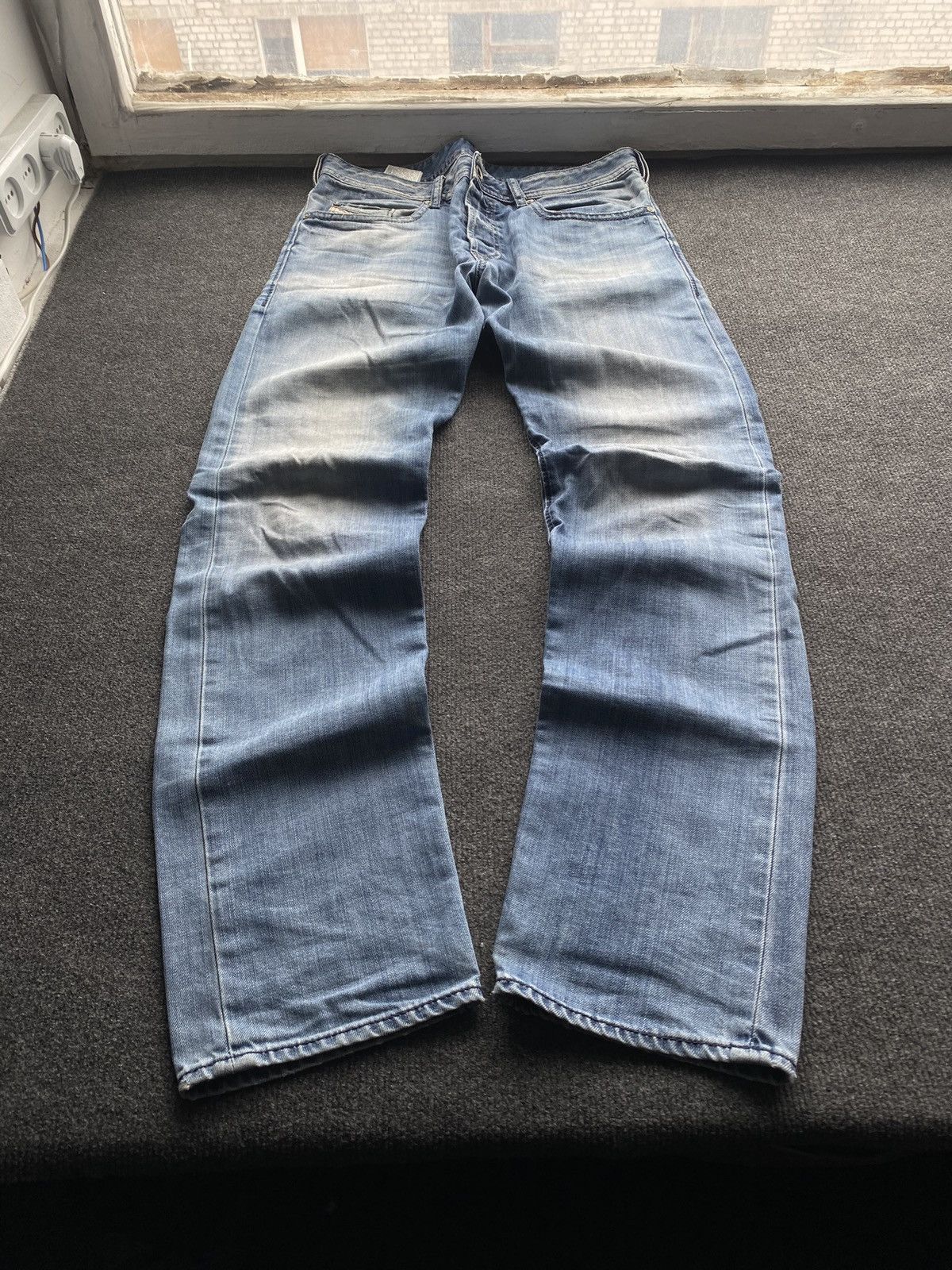 Diesel 🔥Opium Punk Diesel Buster regular slim tapered jeans 31 y2k Size US 31 - 1 Thumbnail