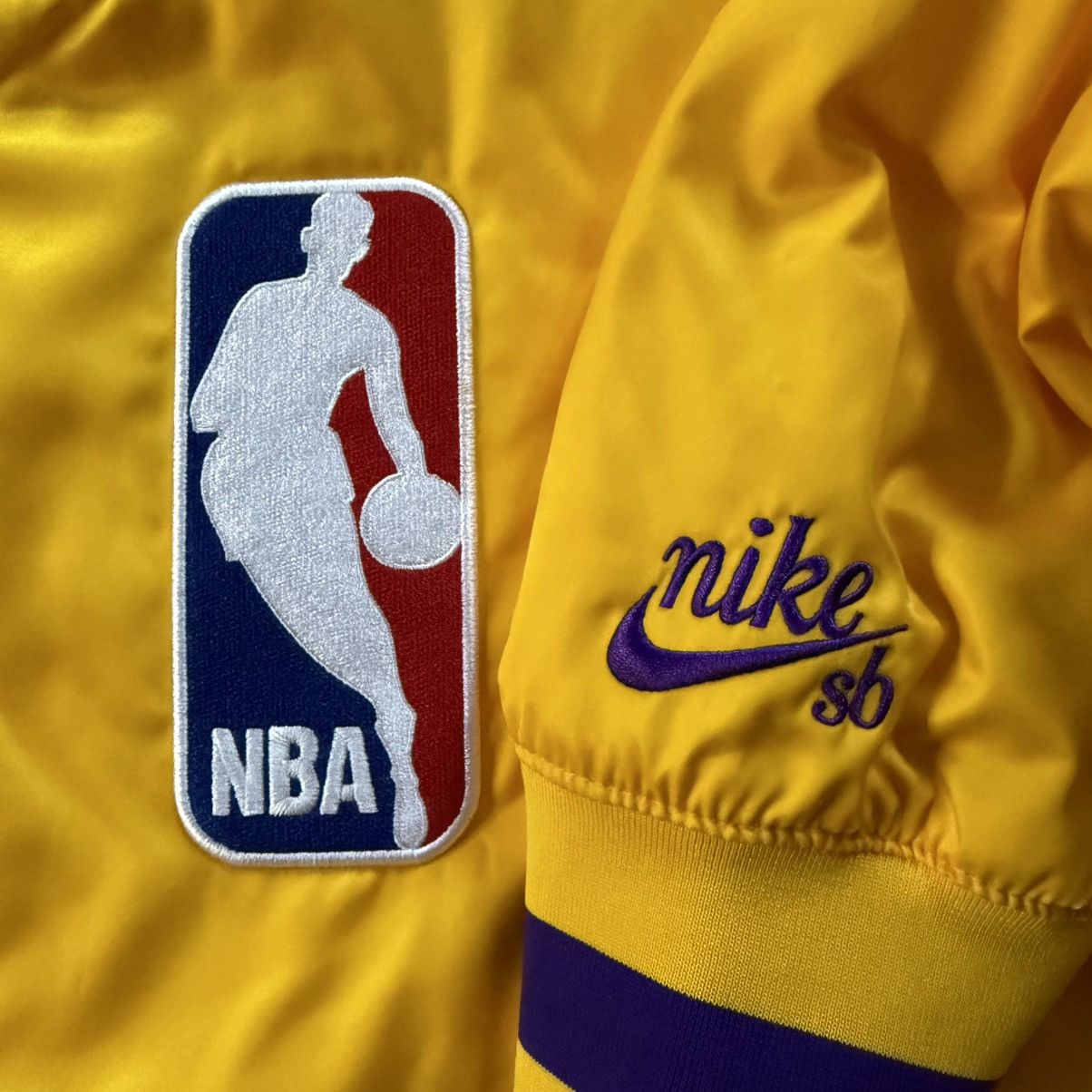 NBA NIKE SB x LAKERS Jacket, XL Size US XL / EU 56 / 4 - 3 Thumbnail
