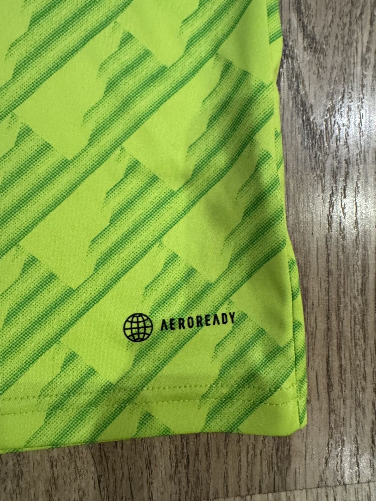 Adidas MANCHESTER UNITED 2022 2023 FOOTBALL JERSEY ADIDAS HE2981 L Size US L / EU 52-54 / 3 - 4 Thumbnail