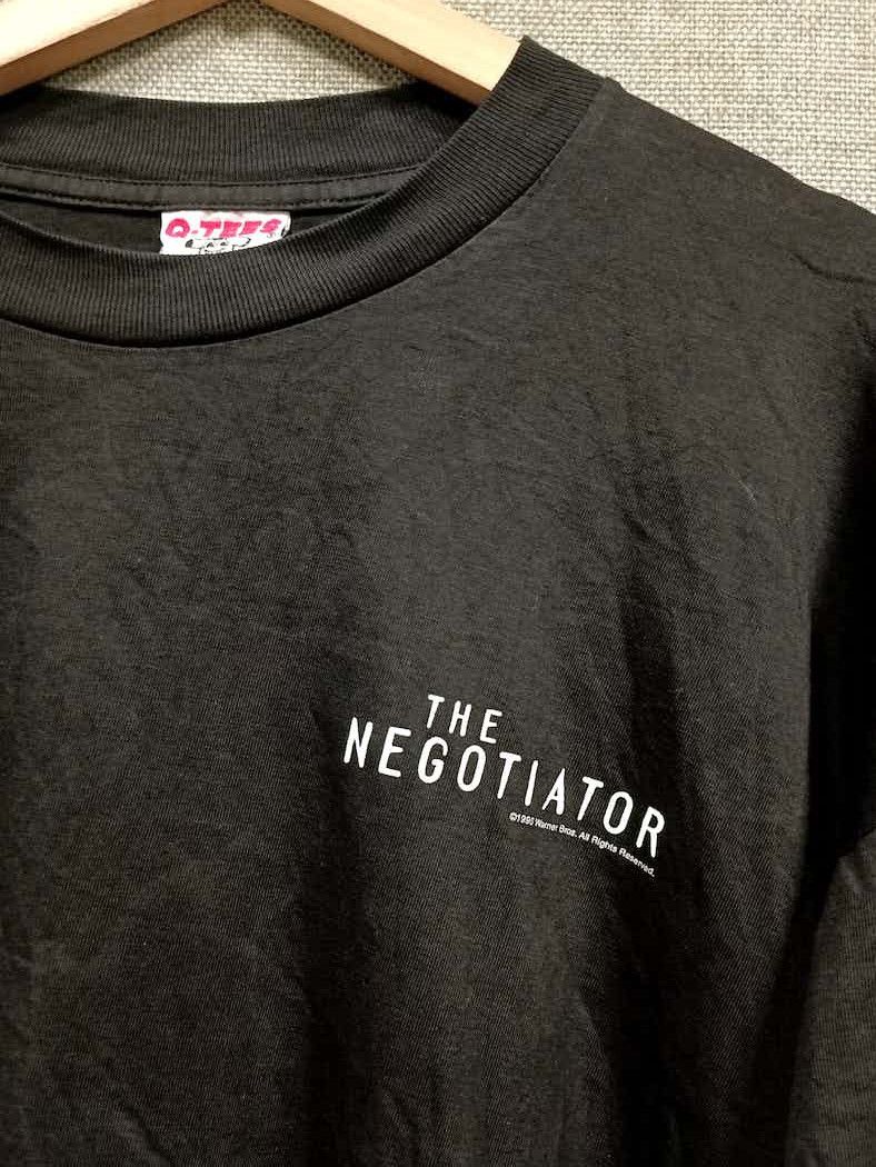 Warner Bros vintage 90s t shirt movie Warner bros the negotiator Size US XL / EU 56 / 4 - 2 Thumbnail