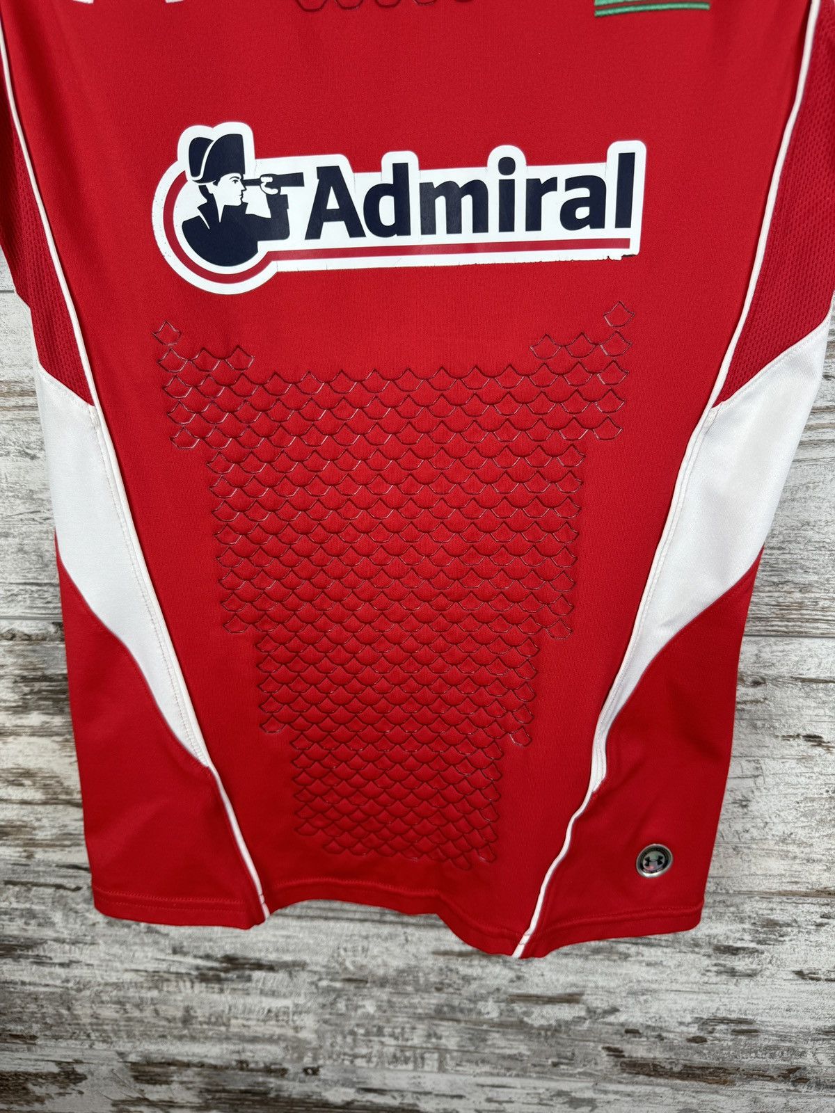 Under Armour Mens Vintage Wales Henson 12 Home rugby union shirt jersey Size US S / EU 44-46 / 1 - 4 Thumbnail