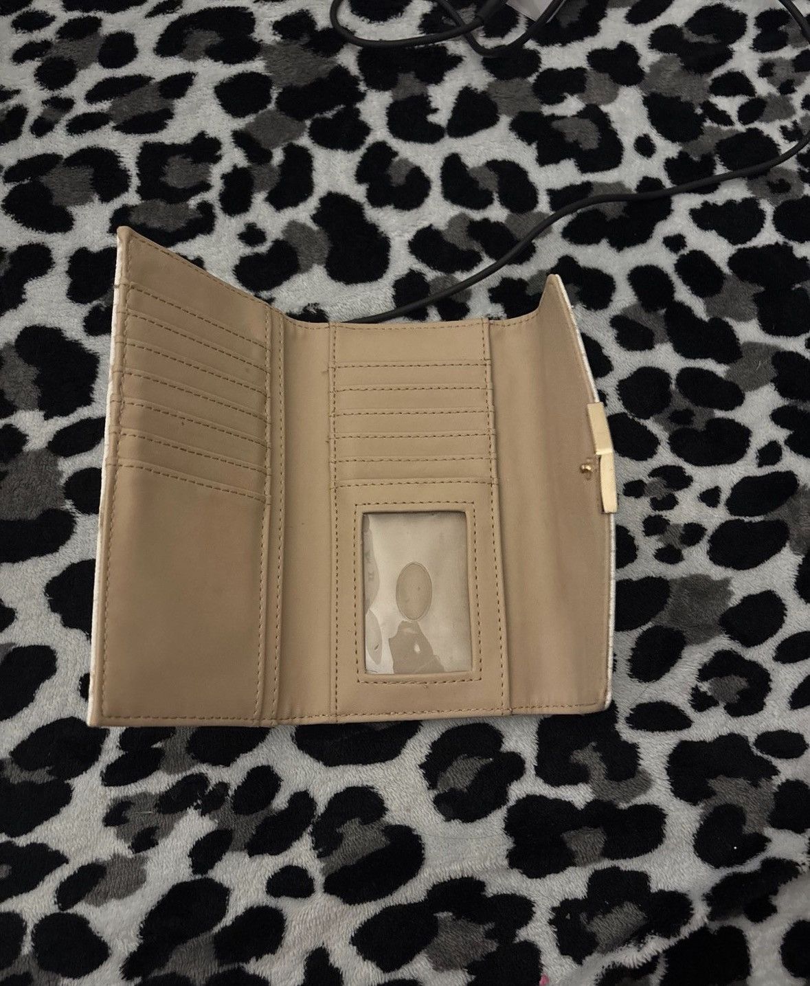 Guess GUESS Wallet (Used) Size ONE SIZE - 2 Thumbnail