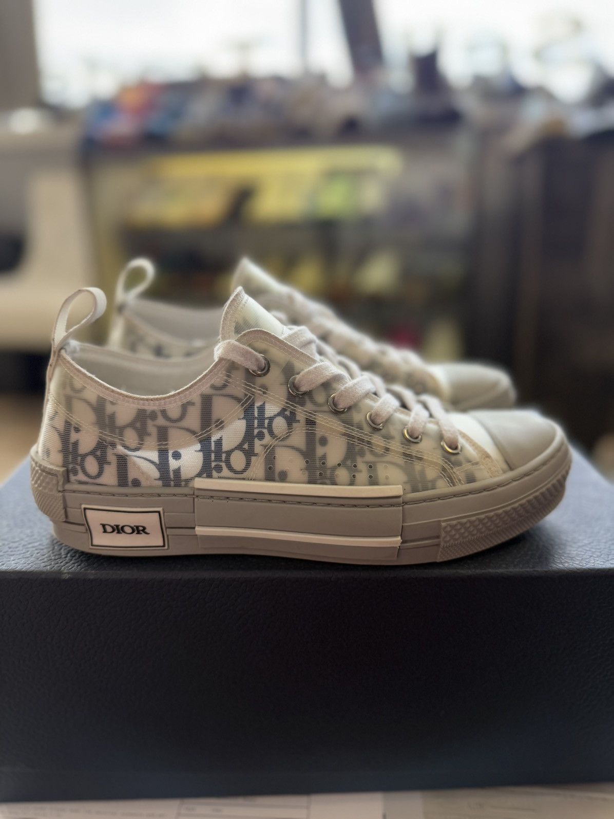 Dior Dior Low Top Canvas Oblique Sneaker Size 38EU/5US Size US 5 / EU 37 - 1 Thumbnail