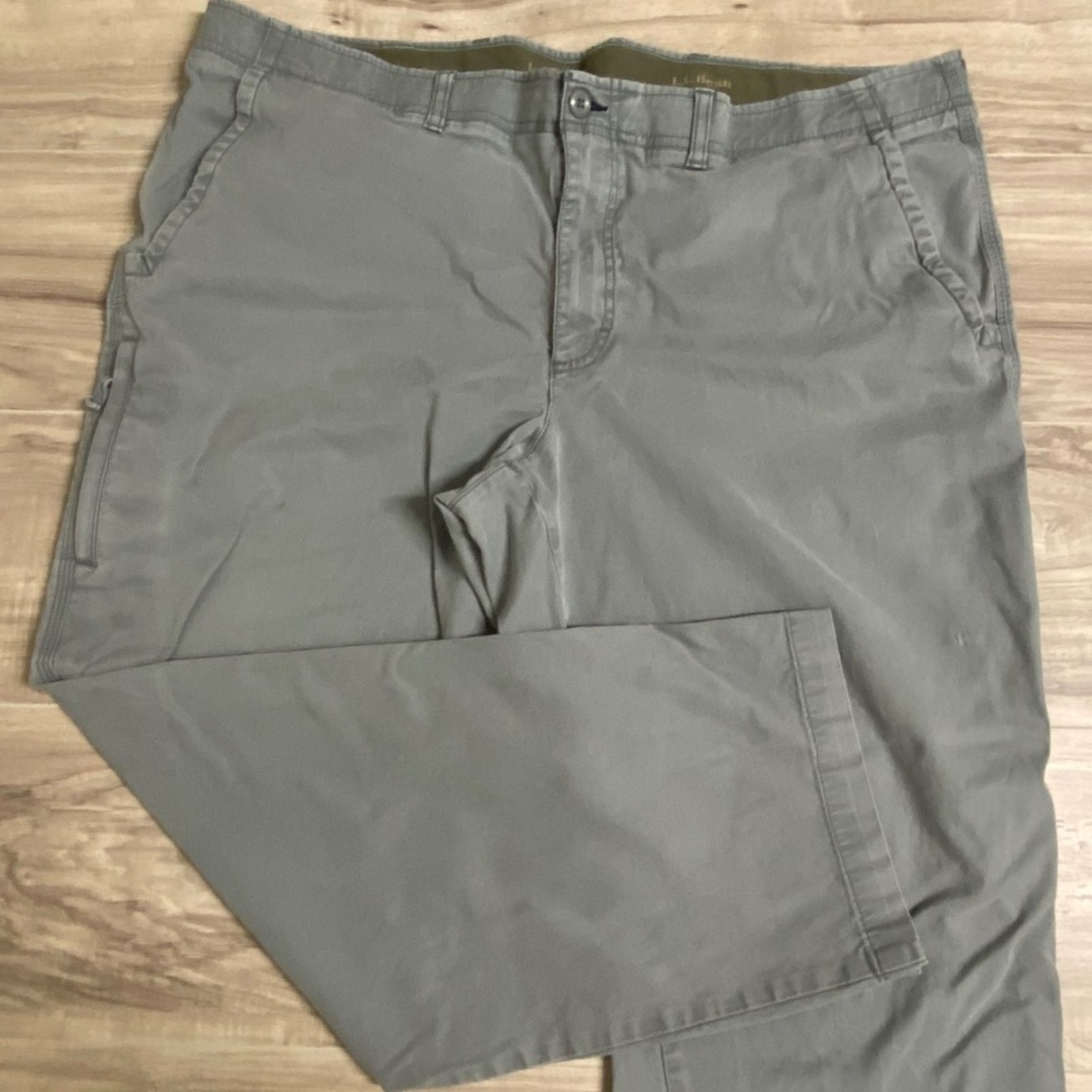 L.L. Bean L.L. Bean Men's Commuter Straight Stretch Chino - 42x32 Size US 42 / EU 58 - 3 Thumbnail