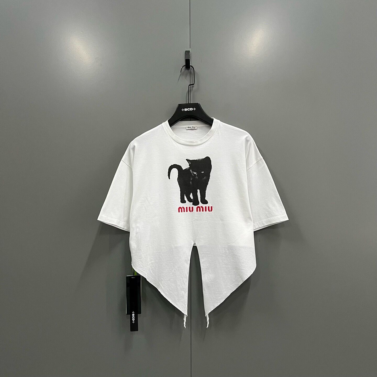 Miu Miu Miu Miu Retro Printed T-Shirt M Women Size M / US 6-8 / IT 42-44 - 1 Thumbnail