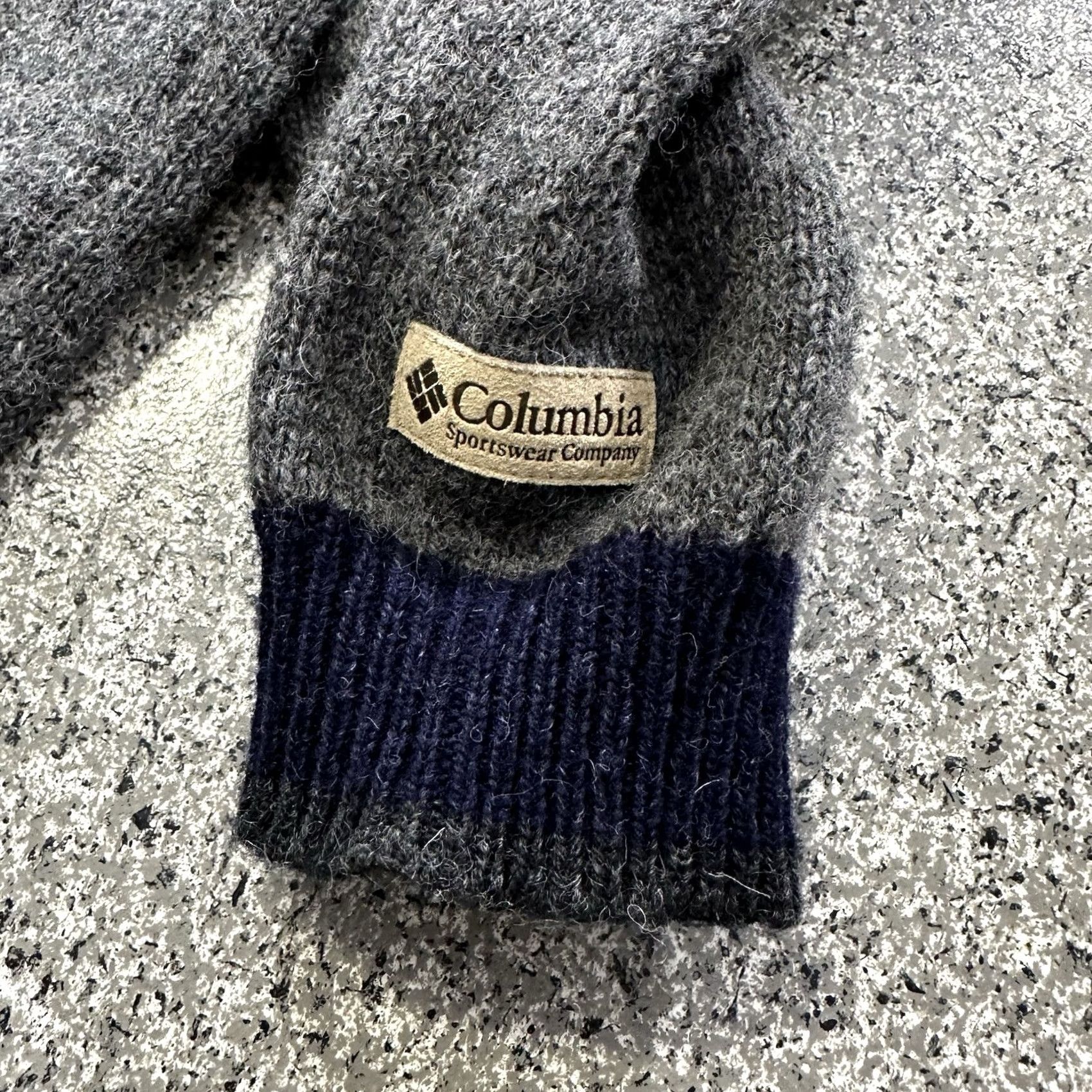 Vintage Vintage Columbia SweatEr V-Neck Mens XL Gray Wool Y2K 00’s Pullover Shirt (Outdoor) Mens XL Grey Knit Pattern Solid Size US XL / EU 56 / 4 - 2 Thumbnail