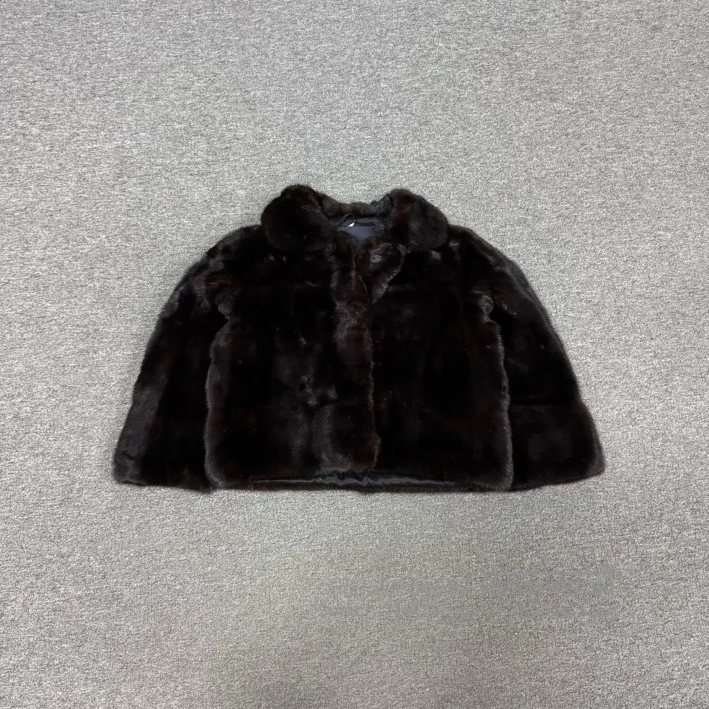 Fendi FENDI Short fur coat| Size L / US 10 / IT 46 - 1 Thumbnail