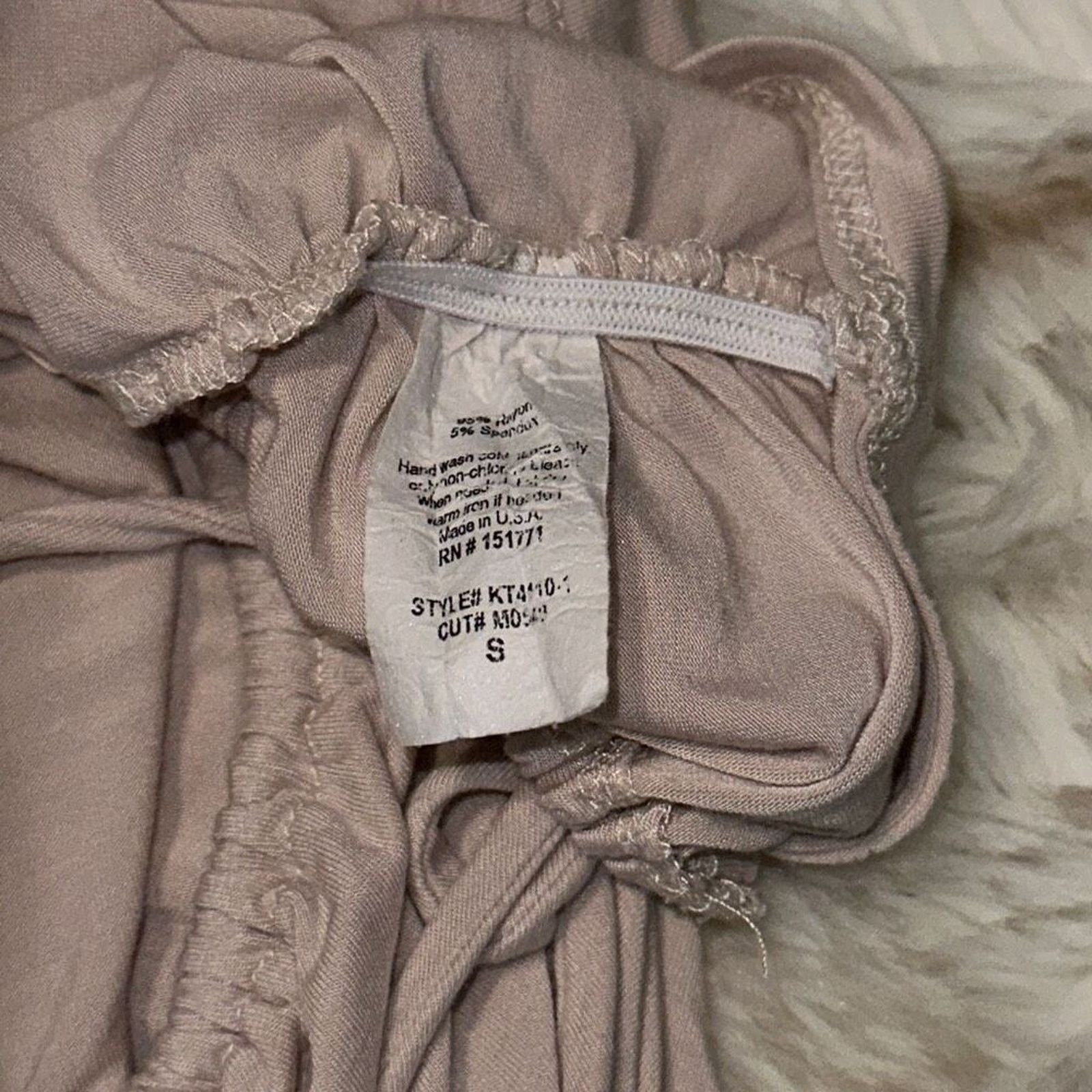 Other Lelis Cropped Neutral T-Shirt with Open Back | Sz S Size S / US 4 / IT 40 - 5 Thumbnail