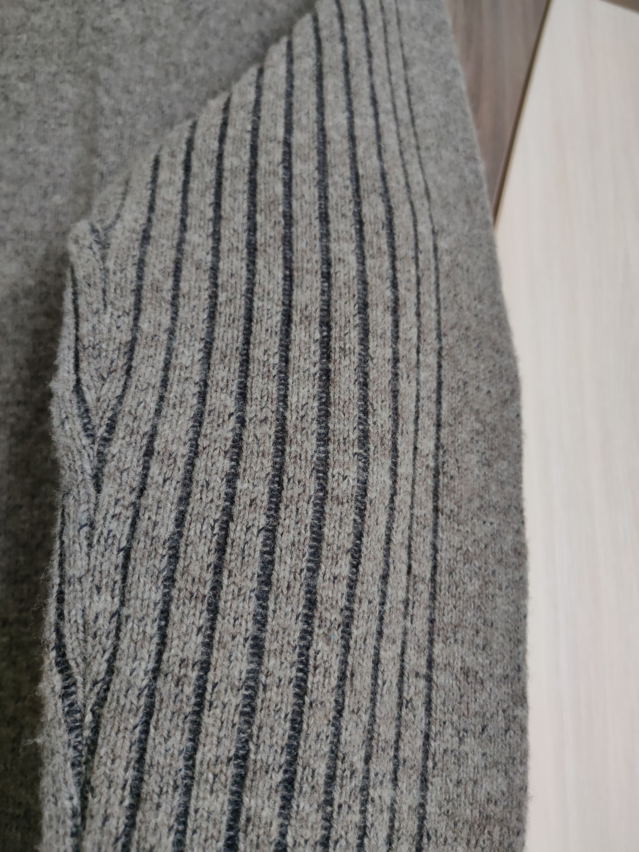 Armani Vintage Armani Jeans Woolen Sweater AJ Size US L / EU 52-54 / 3 - 5 Thumbnail