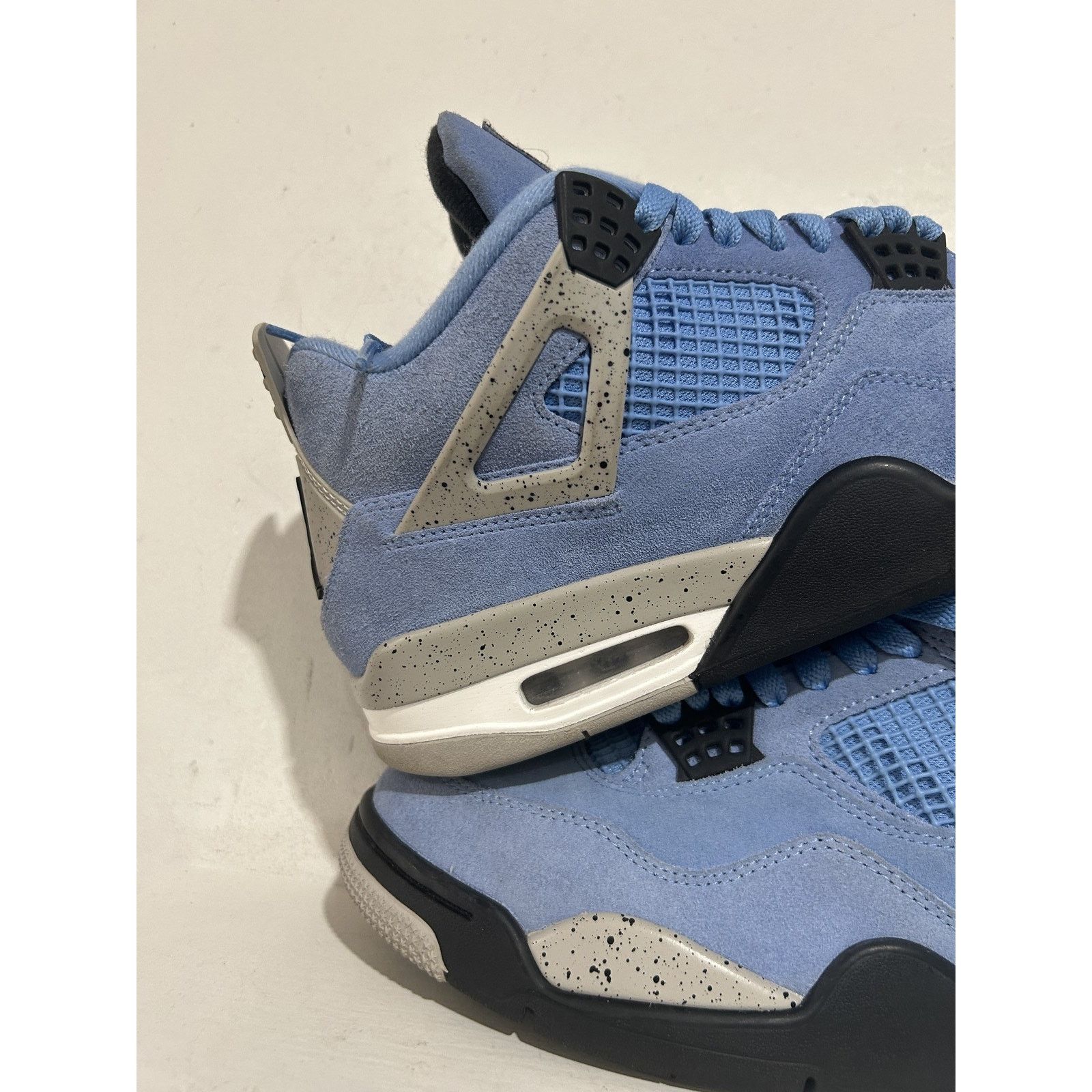 Nike JORDAN 4 RETRO UNIVERSITY BLUE SIZE 8.5 PREOWNED Size US 8.5 / EU 41-42 - 3 Thumbnail