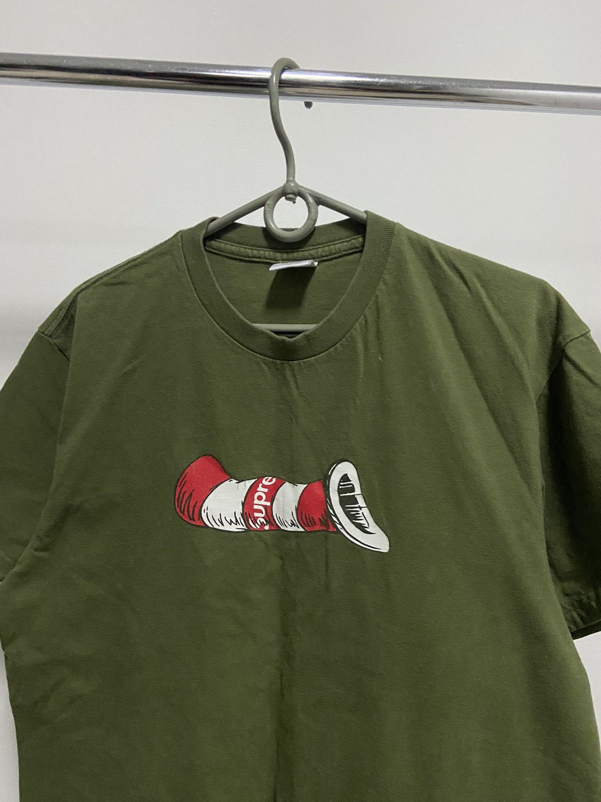 Supreme × Vintage Supreme t shirt big logo cat in the hat Size US M / EU 48-50 / 2 - 2 Thumbnail