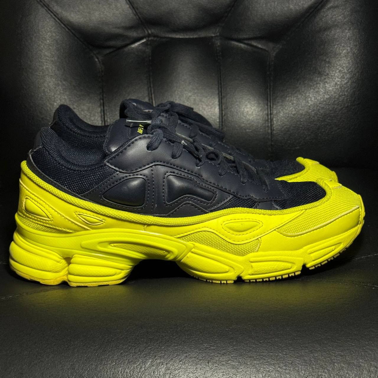 Adidas × Raf Simons 9us Adidas Raf Simons Ozweego Yellow FW18 Size US 9 / EU 42 - 1 Thumbnail