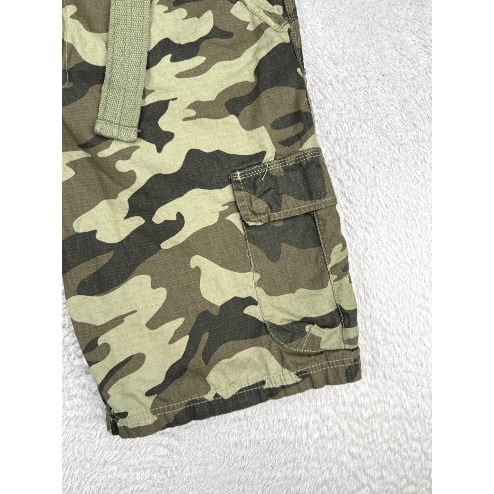 Vintage Company81 Shorts Men 38 Green Camo Cargo Rip-Stop Belted 100% Cotton NEW Size US 38 / EU 54 - 2 Thumbnail