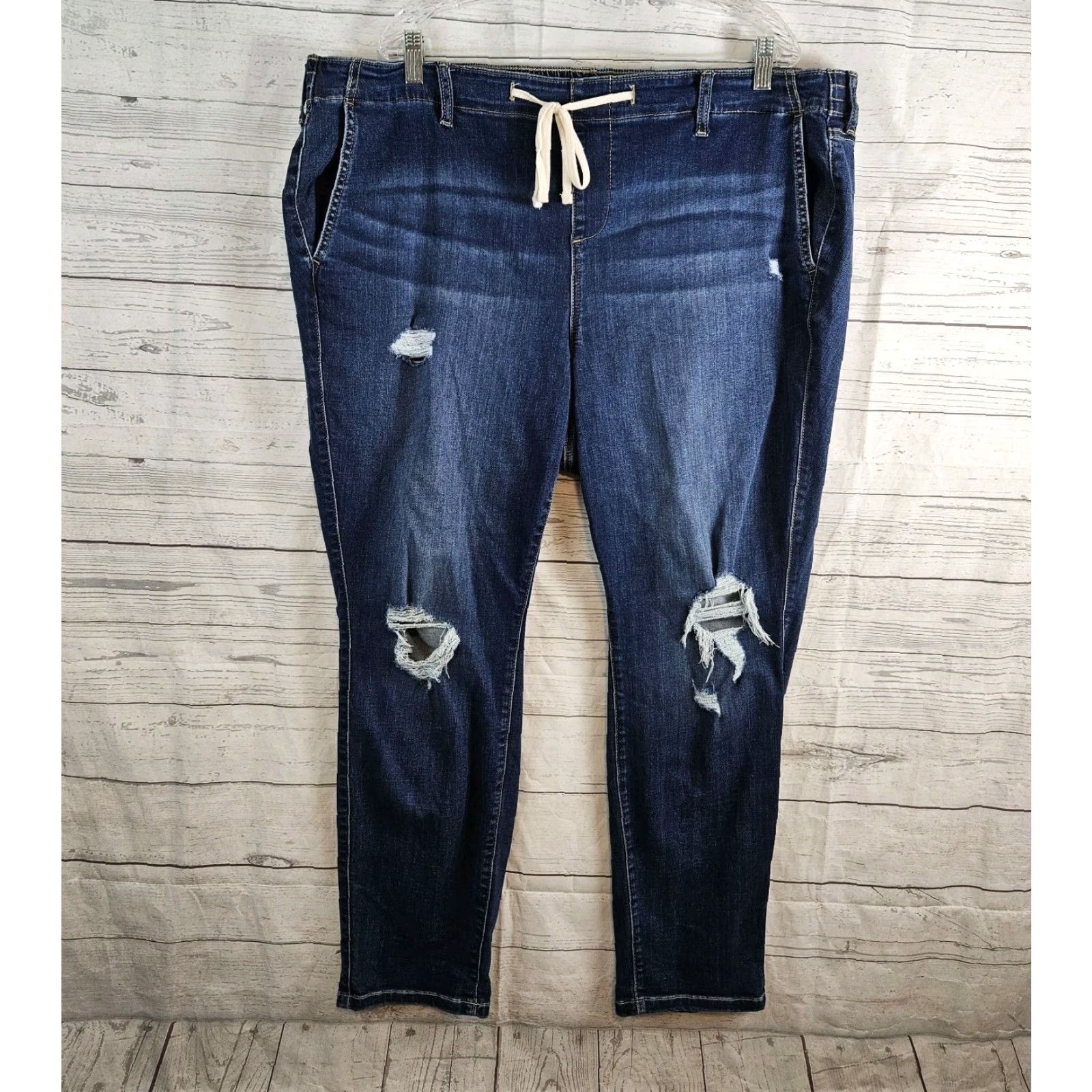 Torrid **Torrid Women's Blue High Rise Size 3X Distressed Straight Leg Jeans** User: Torrid Women's Blue High Rise Size 3X Distressed Straight Leg Jeans Size 40" / US 18 - 2 Thumbnail