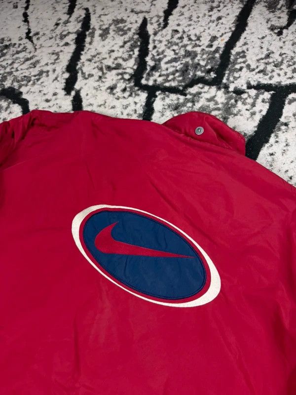 Nike Nike vintage down jacket red navy blue L swoosh Size US L / EU 52-54 / 3 - 5 Thumbnail