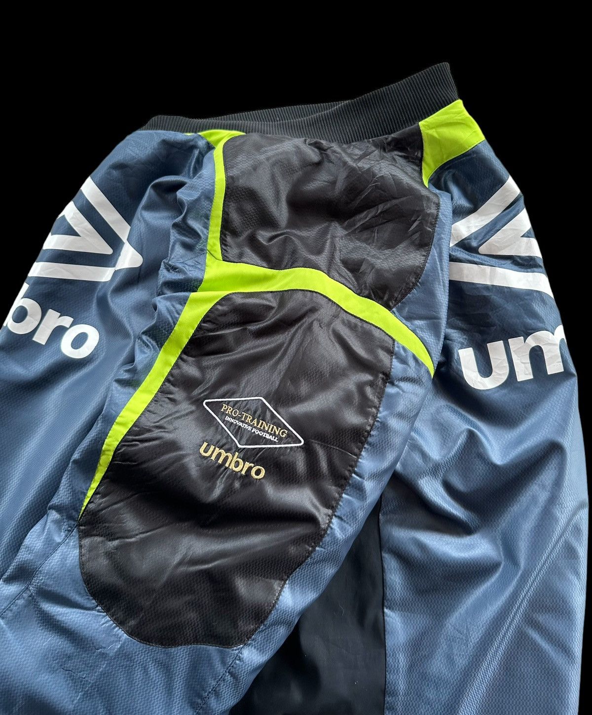 Umbro Umbro Pro Training Innovative Football Size US M / EU 48-50 / 2 - 10 Thumbnail